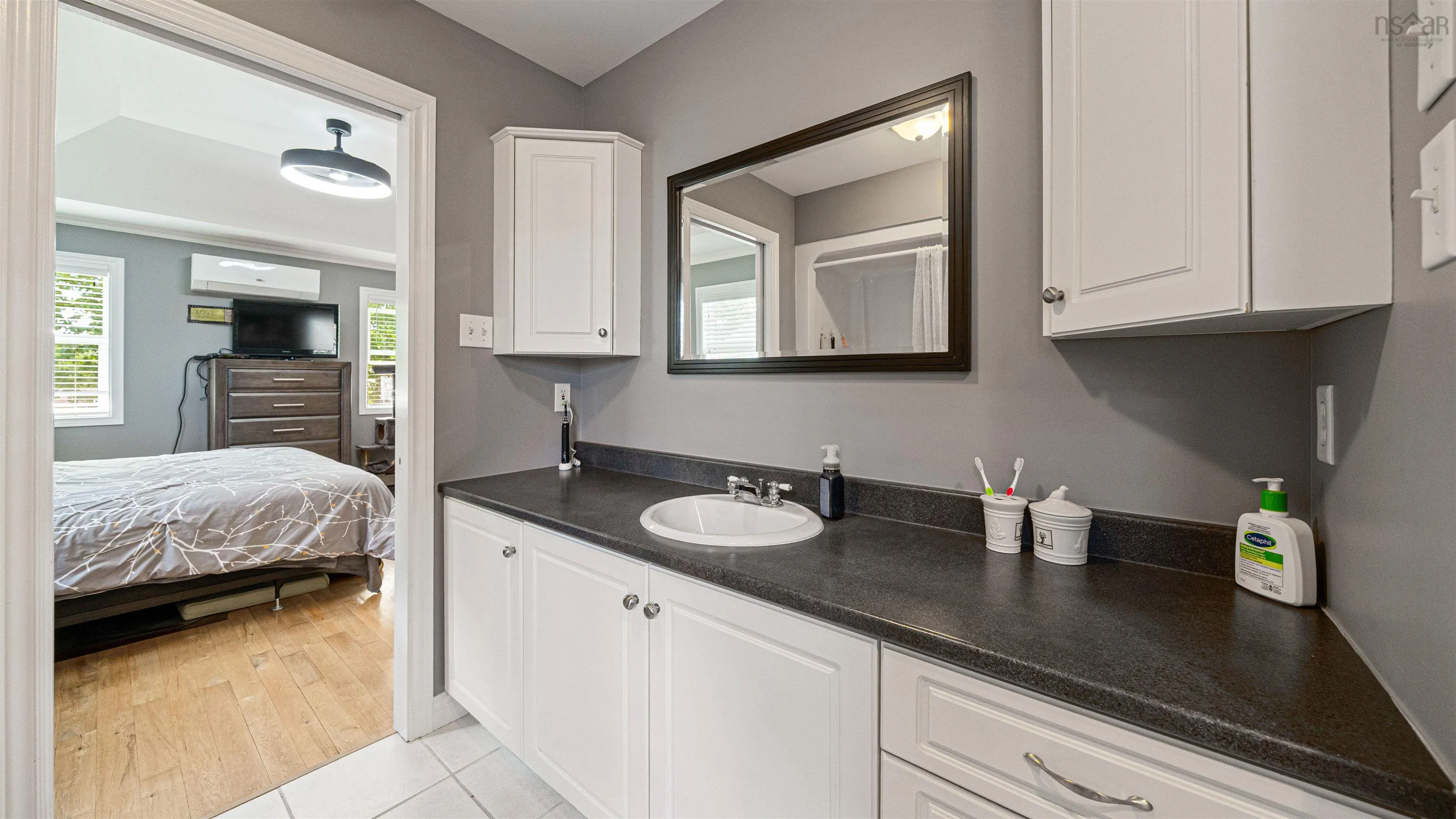 46 Lochiel Circle, Dartmouth, NS B2W 6H1, 3 Bedrooms Bedrooms, ,3 BathroomsBathrooms,Residential,For Sale,Lochiel,202515975