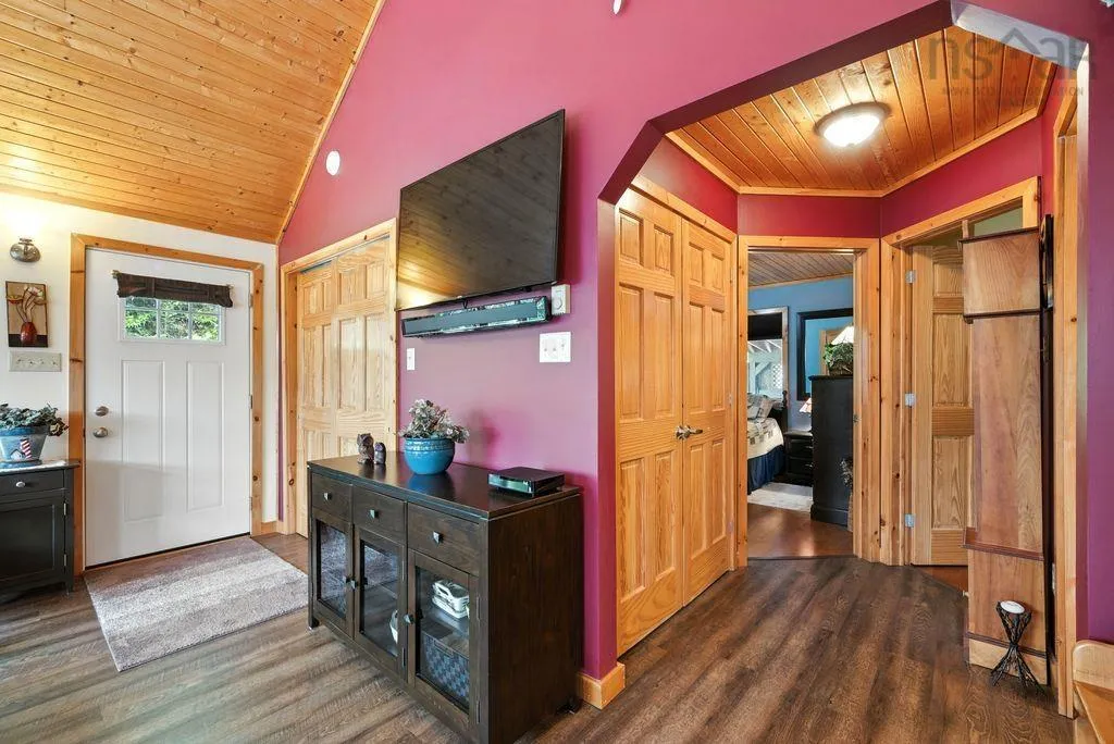 18-3 Eagle Lane, Vaughan, NS B0N 2T0, 2 Bedrooms Bedrooms, ,1 BathroomBathrooms,Residential,For Sale,Eagle,202521031
