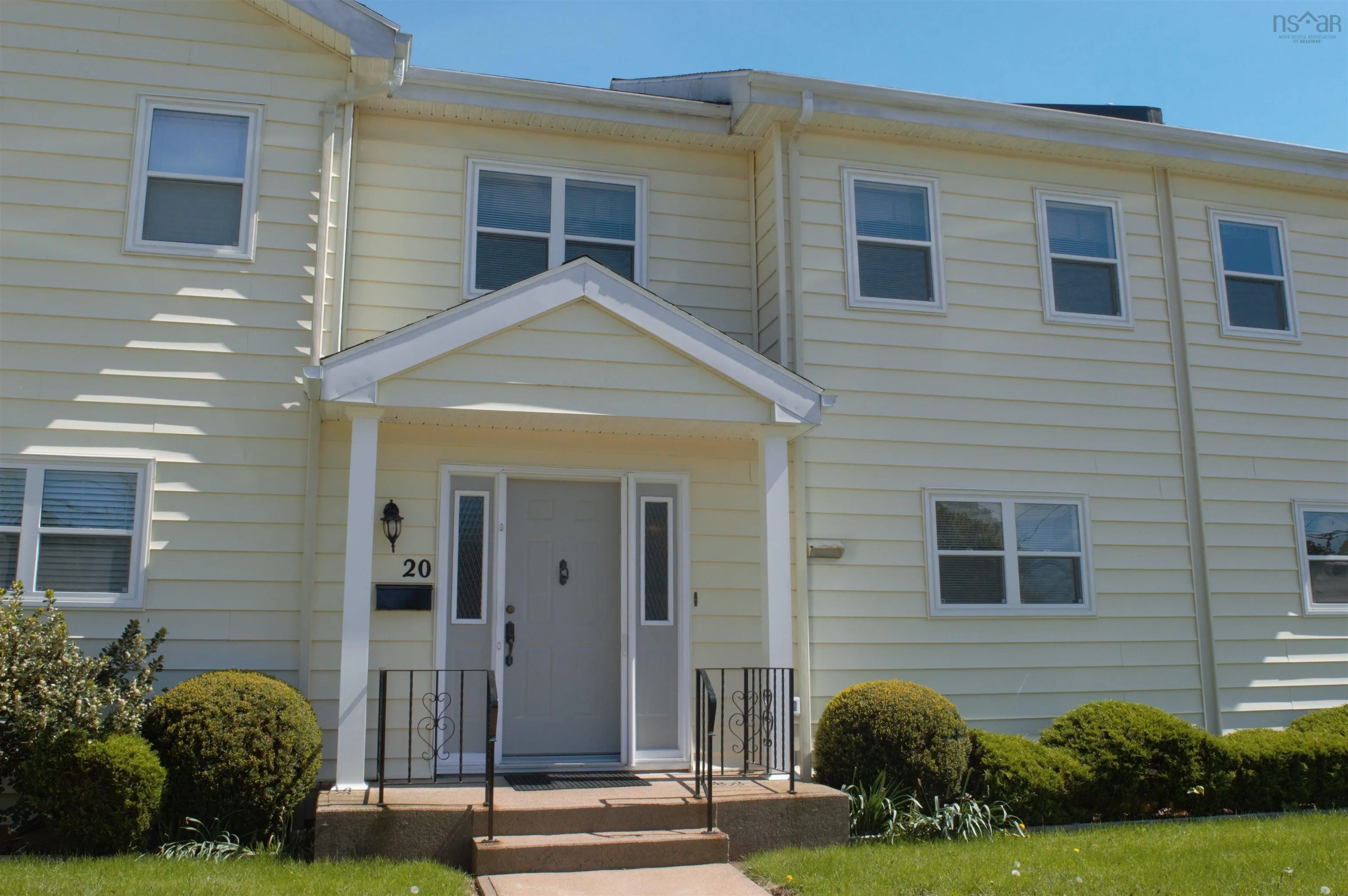 3-20 Connaught Avenue, Middleton, NS B0S 1P0, 3 Bedrooms Bedrooms, ,3 BathroomsBathrooms,Residential,For Sale,Connaught,202521319