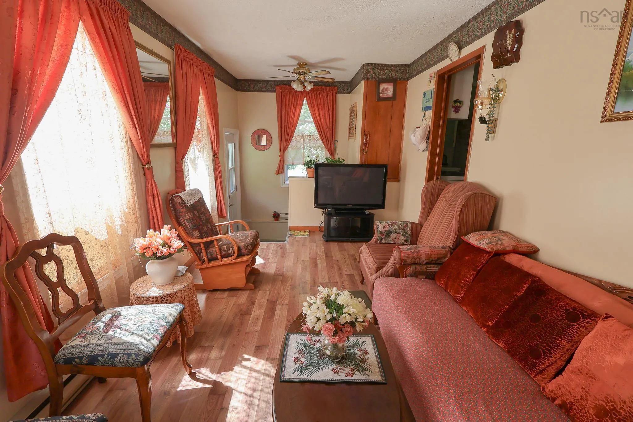 452 Oakhill Road, Oakhill Ns B4v 3w6, 3 Bedrooms Bedrooms, ,1 BathroomBathrooms,Residential,For Sale,Oakhill,202507055