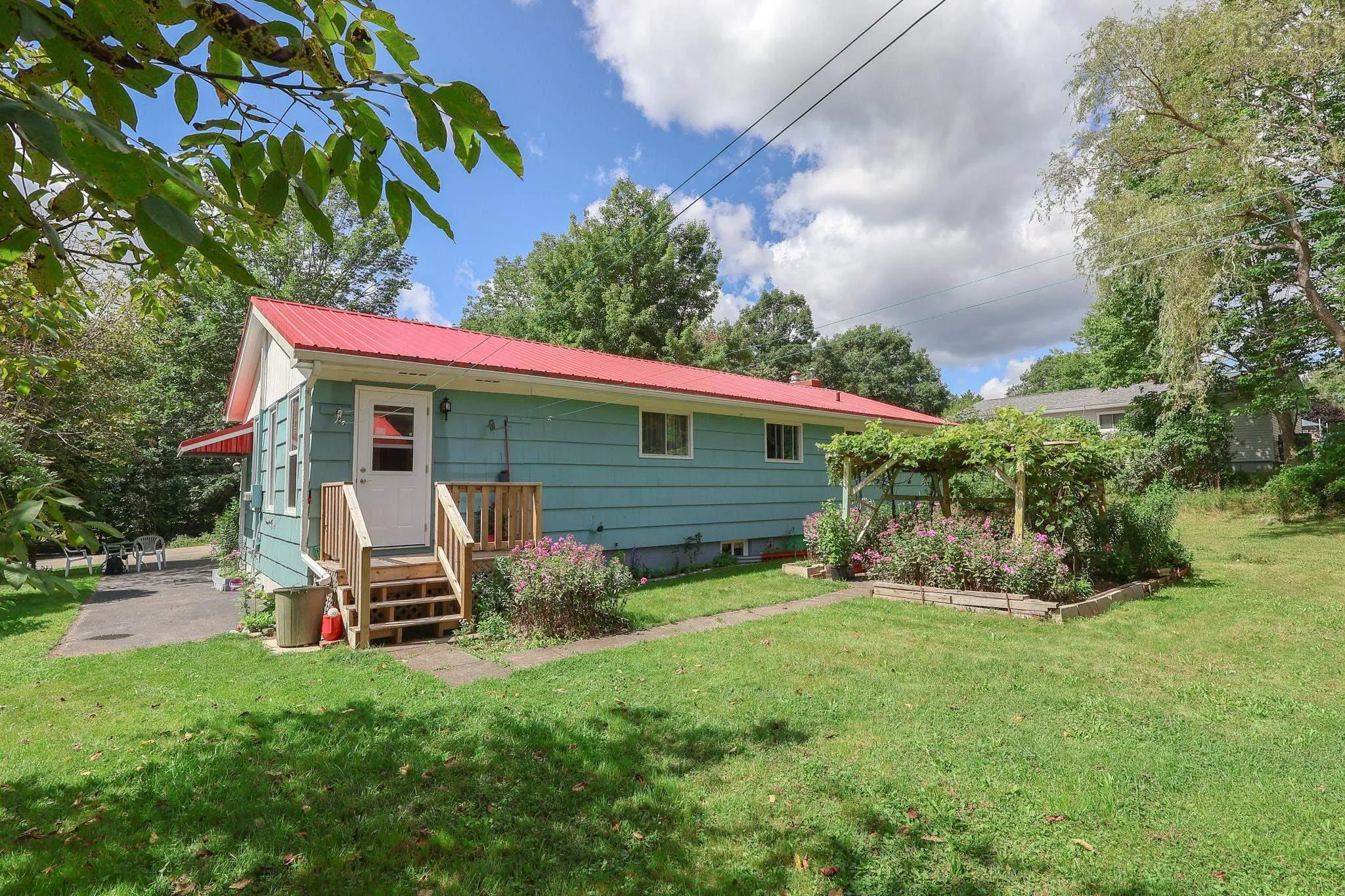 452 Oakhill Road, Oakhill Ns B4v 3w6, 3 Bedrooms Bedrooms, ,1 BathroomBathrooms,Residential,For Sale,Oakhill,202507055