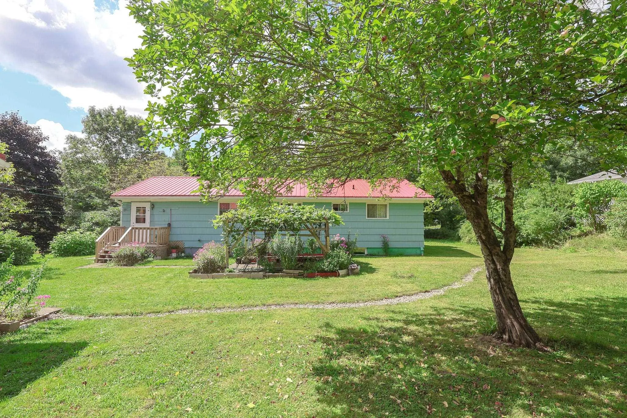 452 Oakhill Road, Oakhill Ns B4v 3w6, 3 Bedrooms Bedrooms, ,1 BathroomBathrooms,Residential,For Sale,Oakhill,202507055