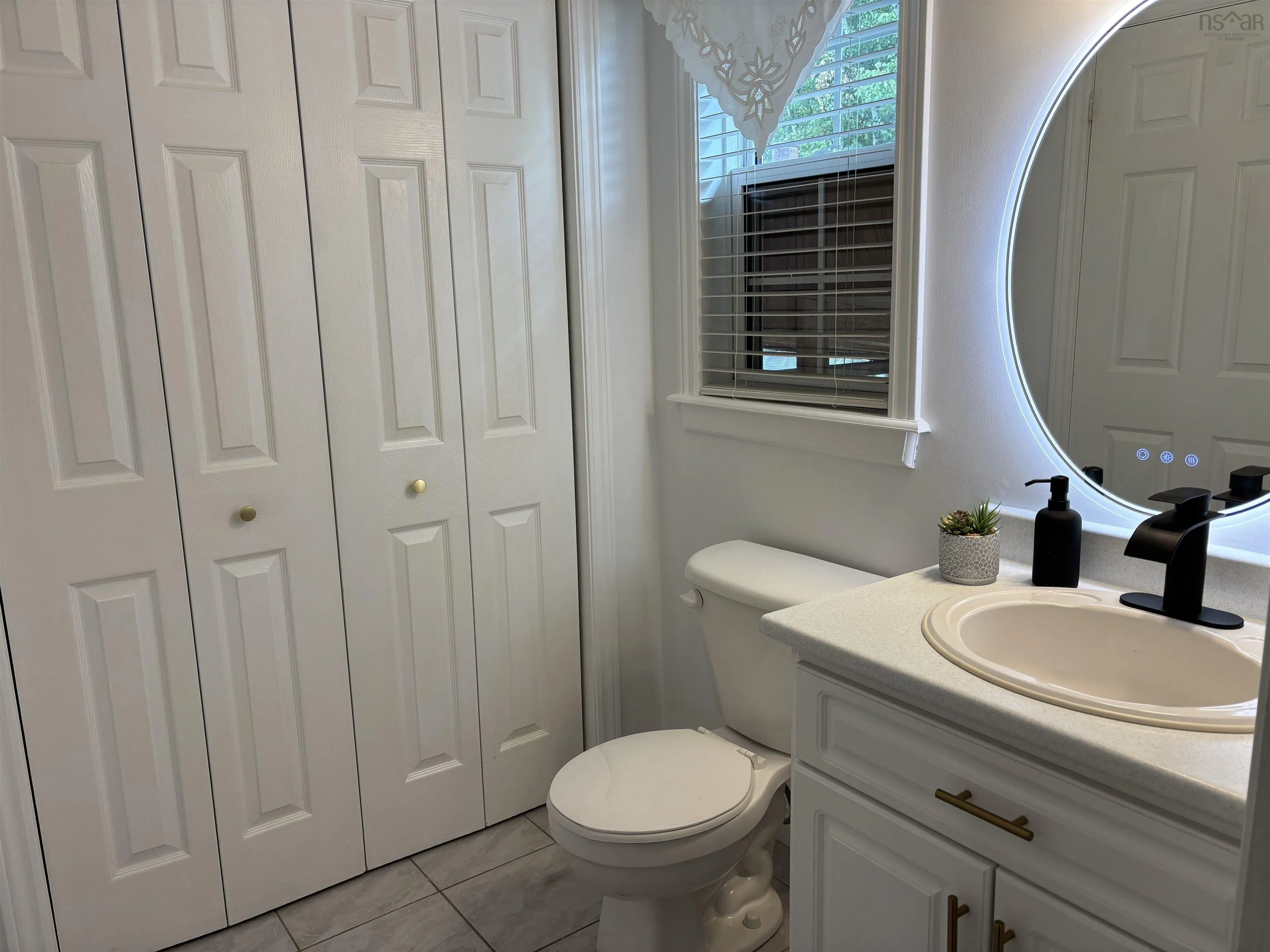63 Mae Avenue, Sydney Mines, NS B1V 3K8, 4 Bedrooms Bedrooms, ,3 BathroomsBathrooms,Residential,For Sale,Mae Avenue,202522018