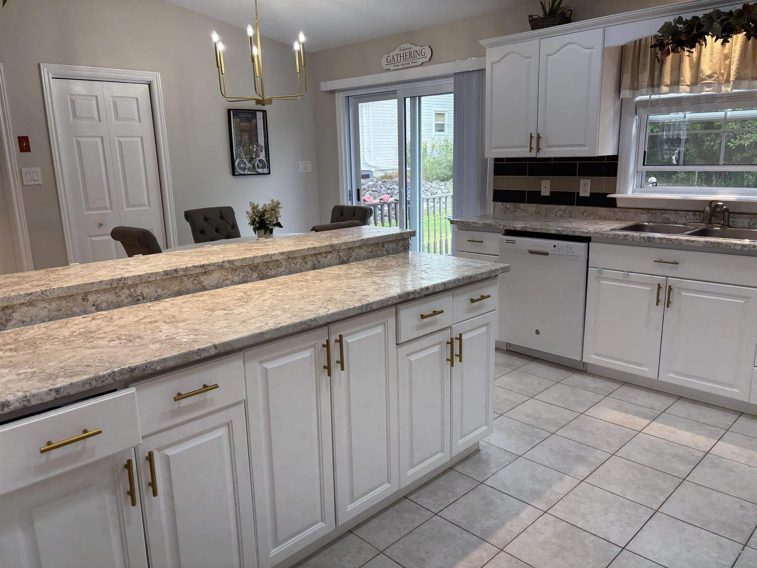 63 Mae Avenue, Sydney Mines, NS B1V 3K8, 4 Bedrooms Bedrooms, ,3 BathroomsBathrooms,Residential,For Sale,Mae Avenue,202522018