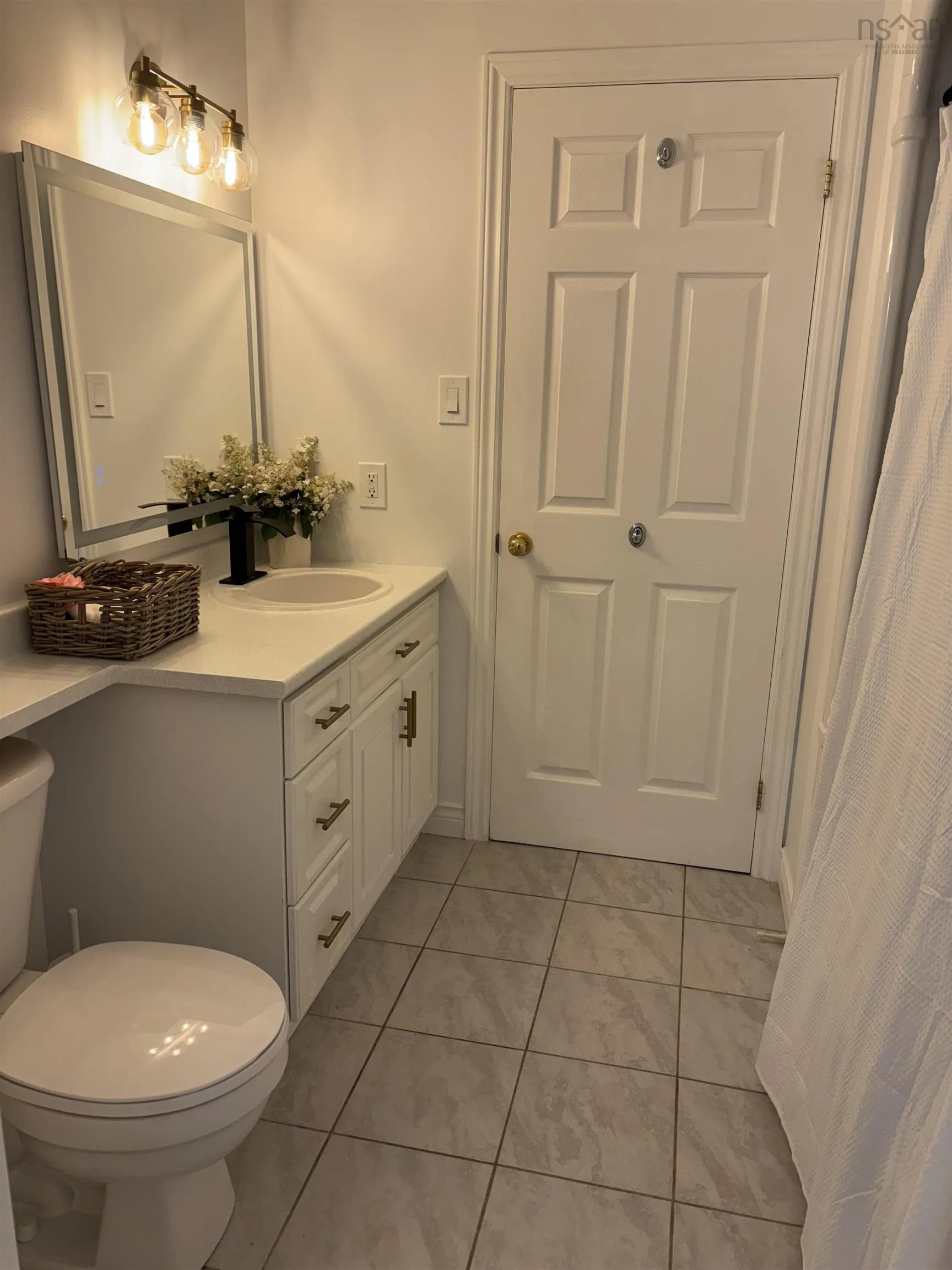 63 Mae Avenue, Sydney Mines, NS B1V 3K8, 4 Bedrooms Bedrooms, ,3 BathroomsBathrooms,Residential,For Sale,Mae Avenue,202522018