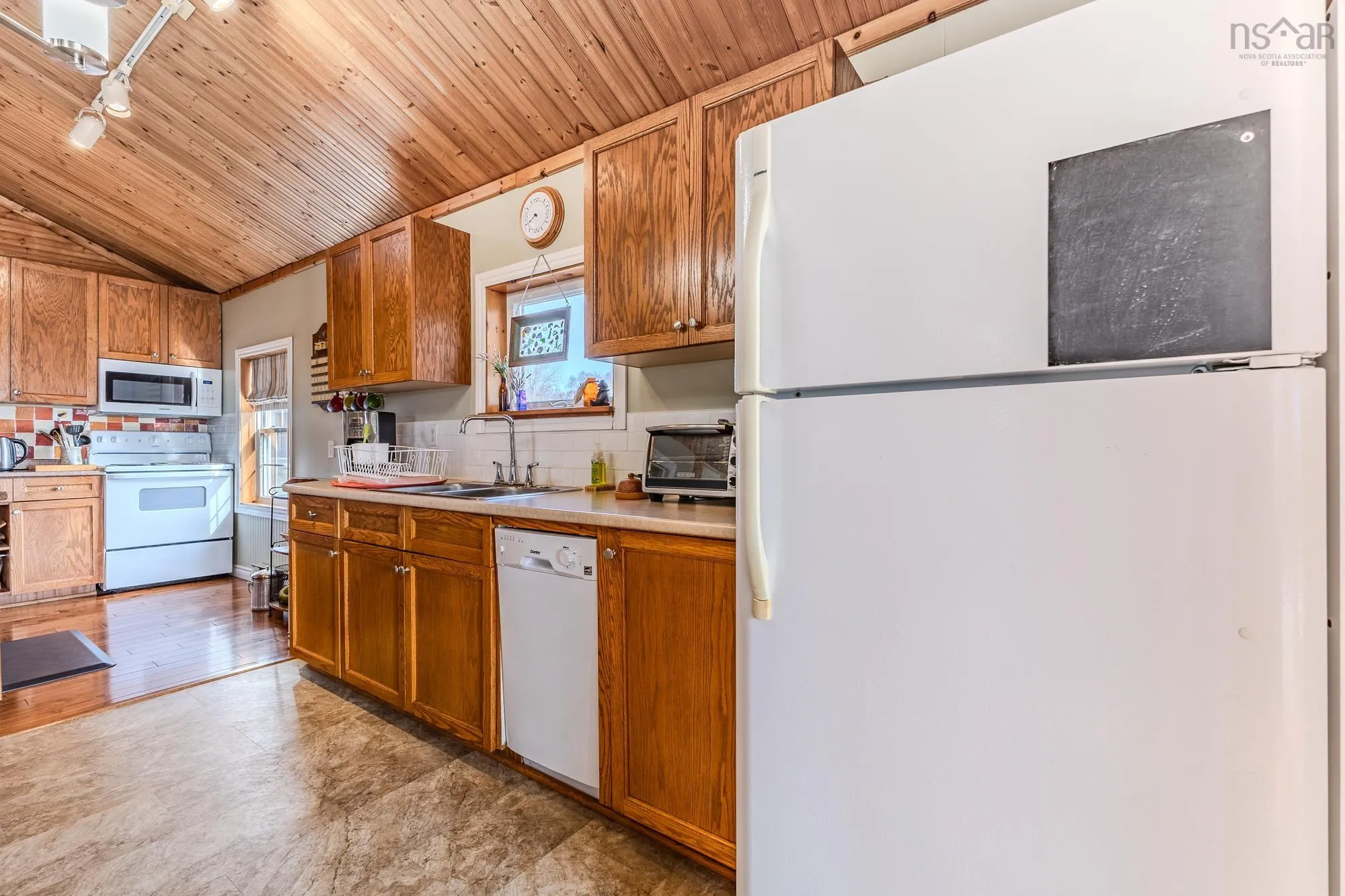 4716 Highway 2 Highway, Economy Ns B0m 1j0, 2 Bedrooms Bedrooms, ,2 BathroomsBathrooms,Residential,For Sale,Highway 2,202504968