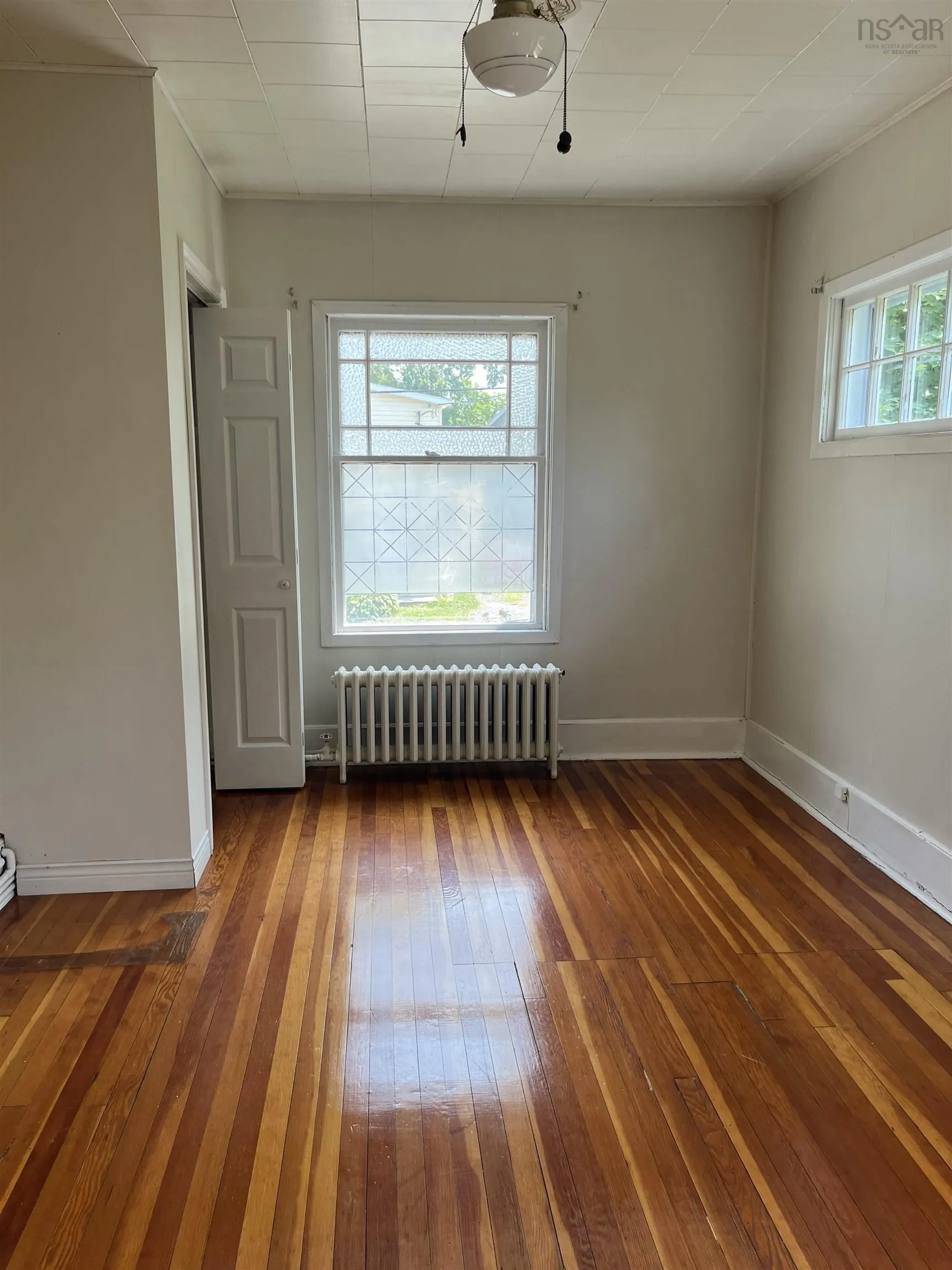 36 Lower Mclean Street, Glace Bay, NS B1A 2K7, 2 Bedrooms Bedrooms, ,2 BathroomsBathrooms,Residential,For Sale,Lower Mclean,202520171