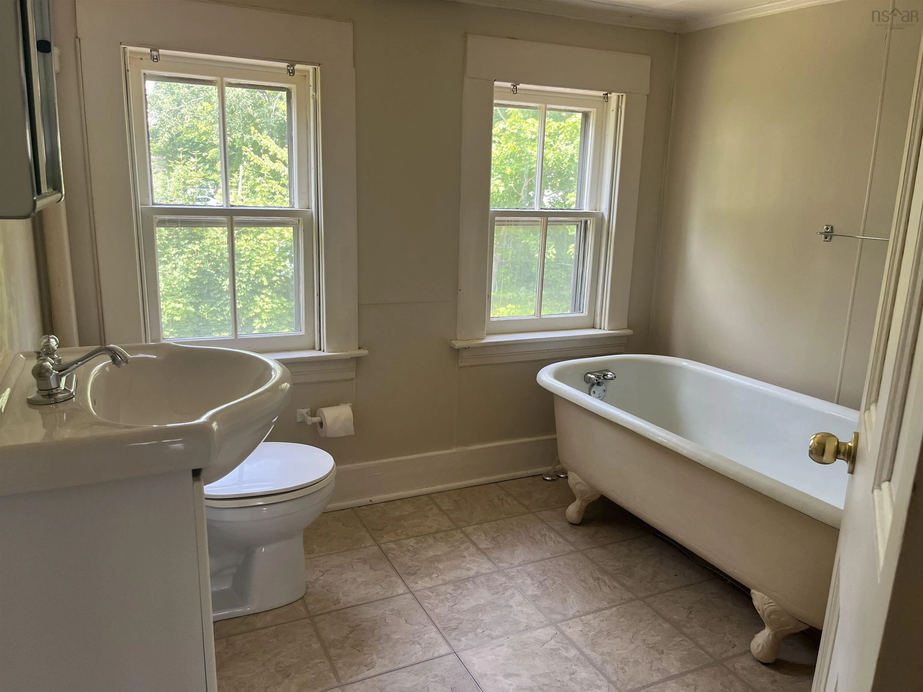 36 Lower Mclean Street, Glace Bay, NS B1A 2K7, 2 Bedrooms Bedrooms, ,2 BathroomsBathrooms,Residential,For Sale,Lower Mclean,202520171