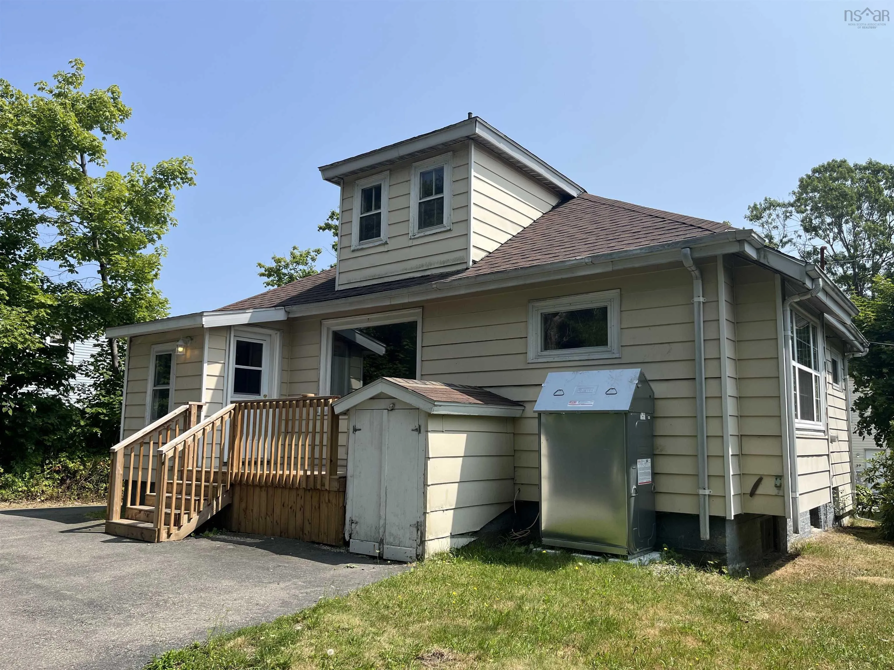 36 Lower Mclean Street, Glace Bay, NS B1A 2K7, 2 Bedrooms Bedrooms, ,2 BathroomsBathrooms,Residential,For Sale,Lower Mclean,202520171