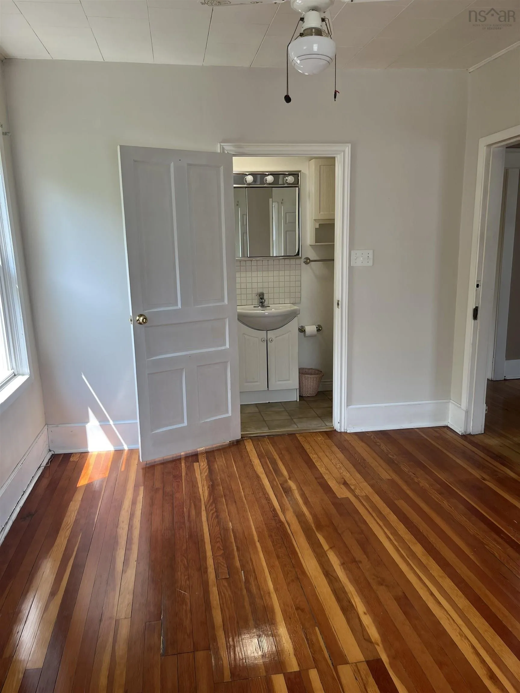 36 Lower Mclean Street, Glace Bay, NS B1A 2K7, 2 Bedrooms Bedrooms, ,2 BathroomsBathrooms,Residential,For Sale,Lower Mclean,202520171