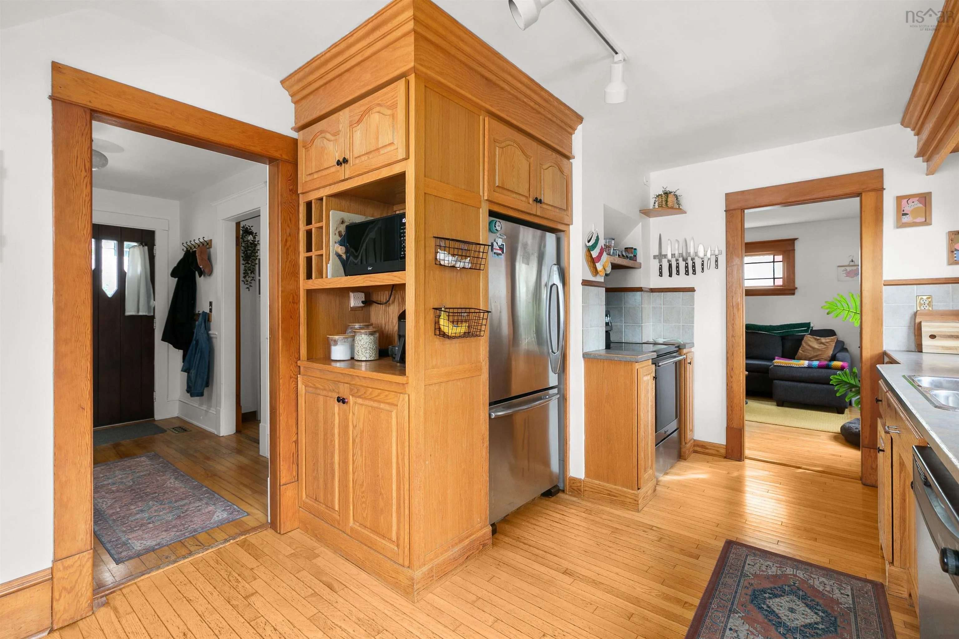 328 Portland Street, Dartmouth, NS B2Y 1K6, 3 Bedrooms Bedrooms, ,1 BathroomBathrooms,Residential,For Sale,Portland,202524153