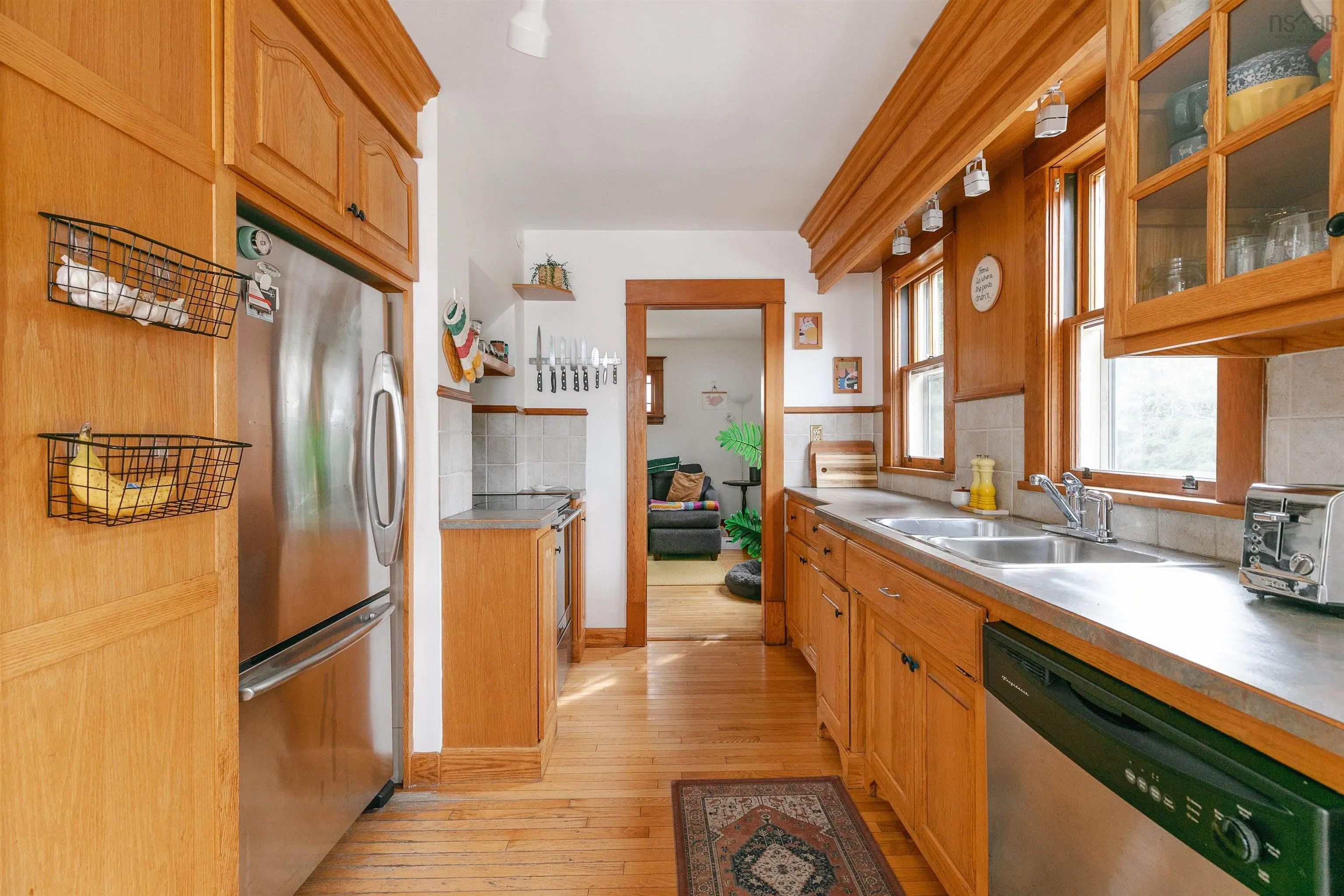 328 Portland Street, Dartmouth, NS B2Y 1K6, 3 Bedrooms Bedrooms, ,1 BathroomBathrooms,Residential,For Sale,Portland,202524153