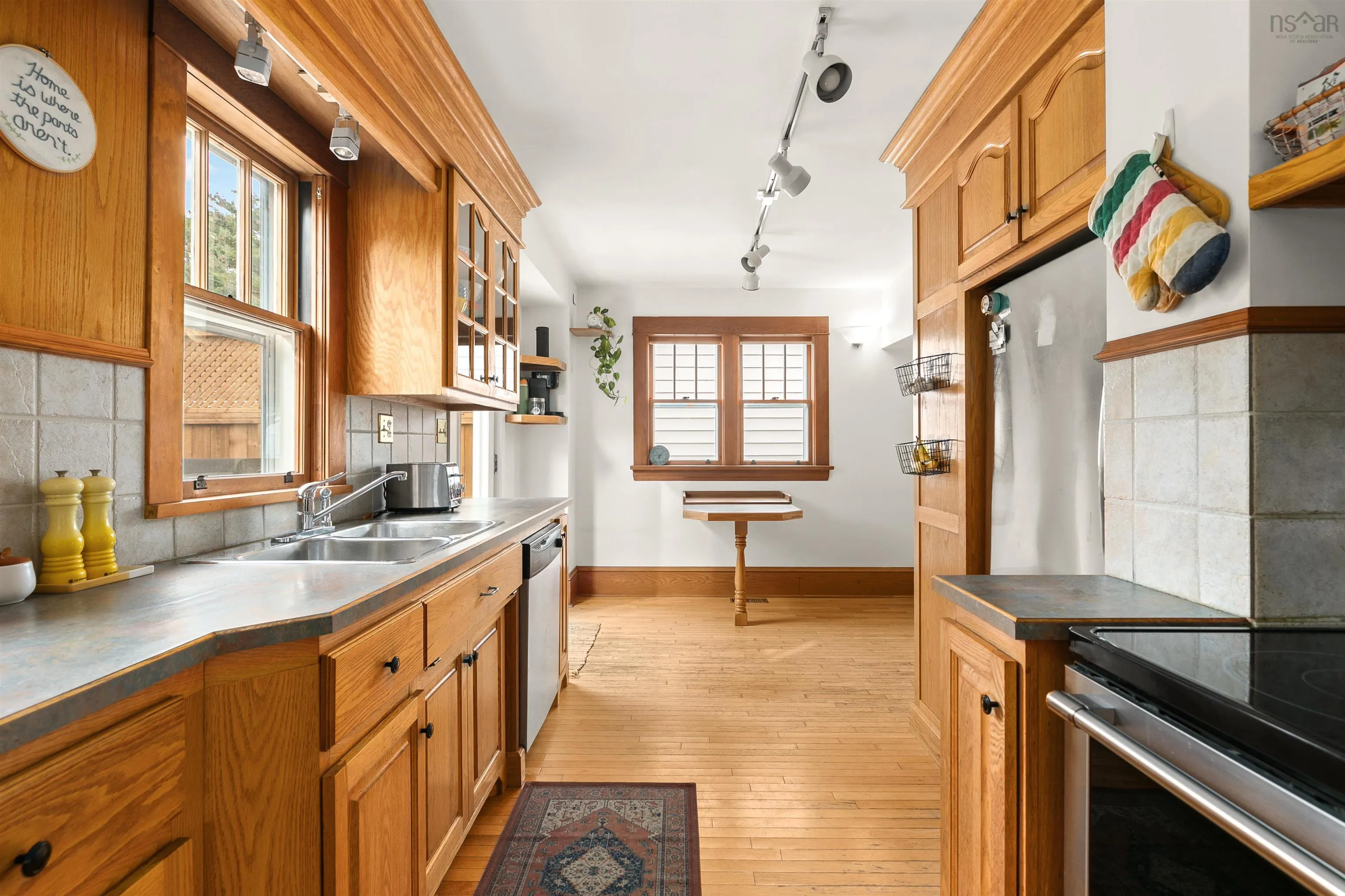 328 Portland Street, Dartmouth, NS B2Y 1K6, 3 Bedrooms Bedrooms, ,1 BathroomBathrooms,Residential,For Sale,Portland,202524153