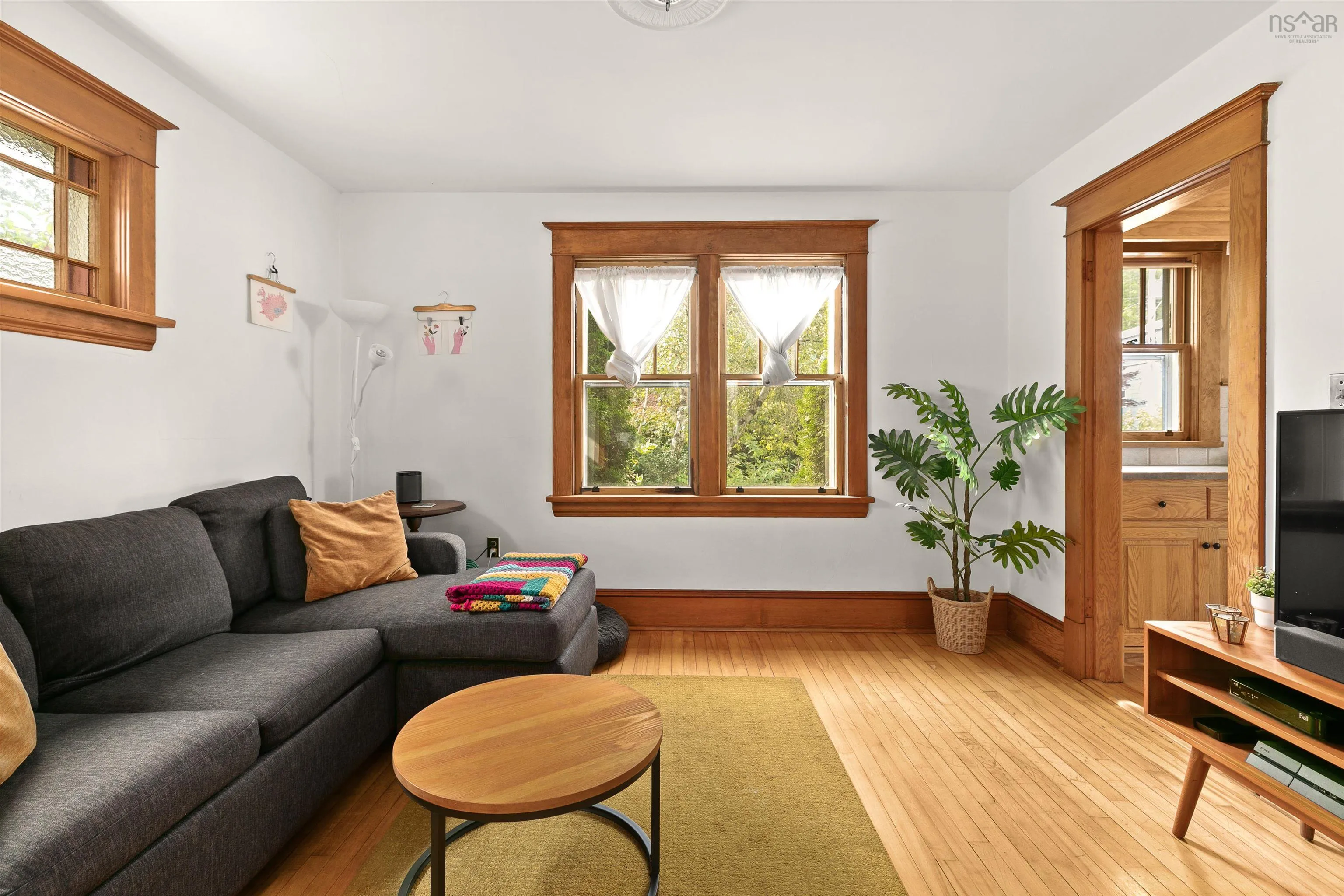 328 Portland Street, Dartmouth, NS B2Y 1K6, 3 Bedrooms Bedrooms, ,1 BathroomBathrooms,Residential,For Sale,Portland,202524153