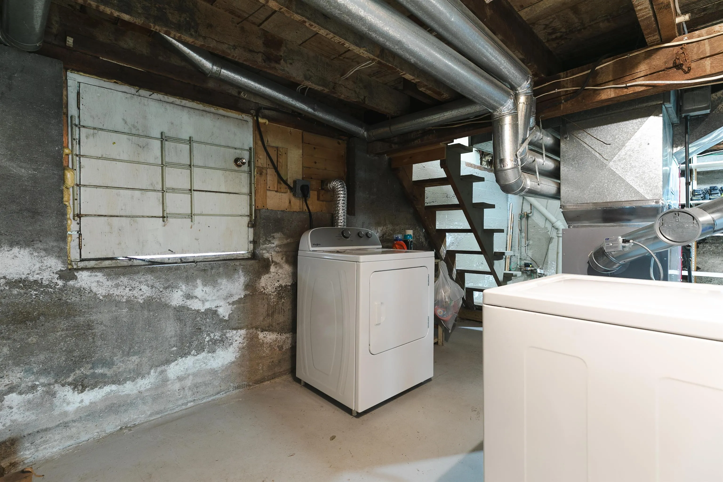 328 Portland Street, Dartmouth, NS B2Y 1K6, 3 Bedrooms Bedrooms, ,1 BathroomBathrooms,Residential,For Sale,Portland,202524153