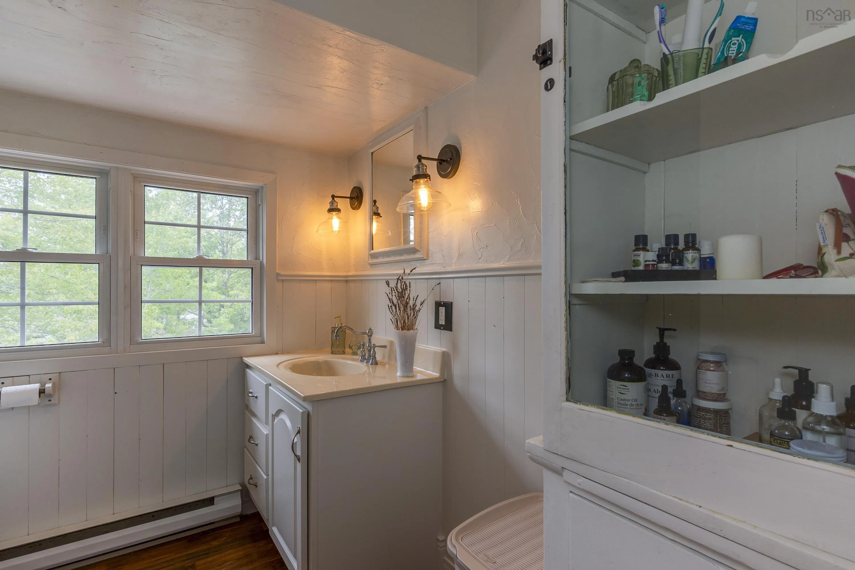 1555 Highway 2, Milford, NS B0N 1Y0, 4 Bedrooms Bedrooms, ,3 BathroomsBathrooms,Residential,For Sale,Highway 2,202522315