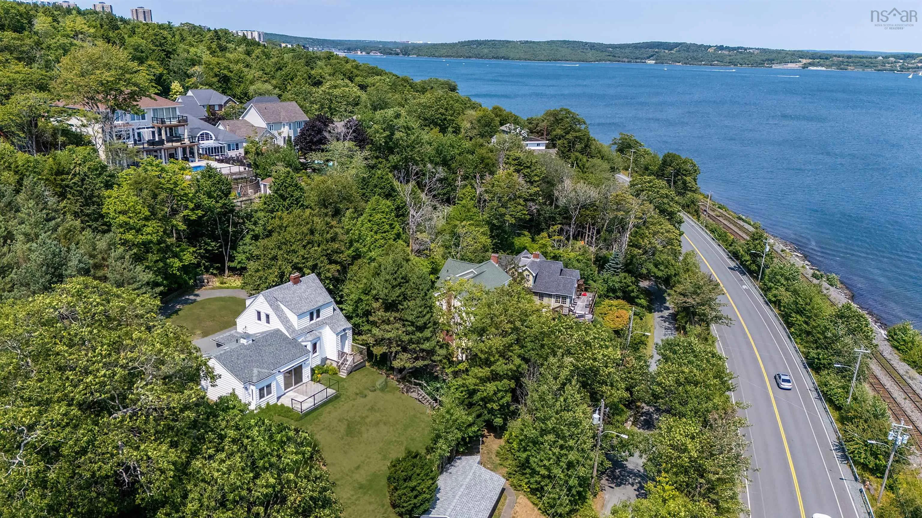 44 Dakin Drive, Halifax Ns B3m 2c9, 3 Bedrooms Bedrooms, ,2 BathroomsBathrooms,Residential,For Sale,Dakin,202509340