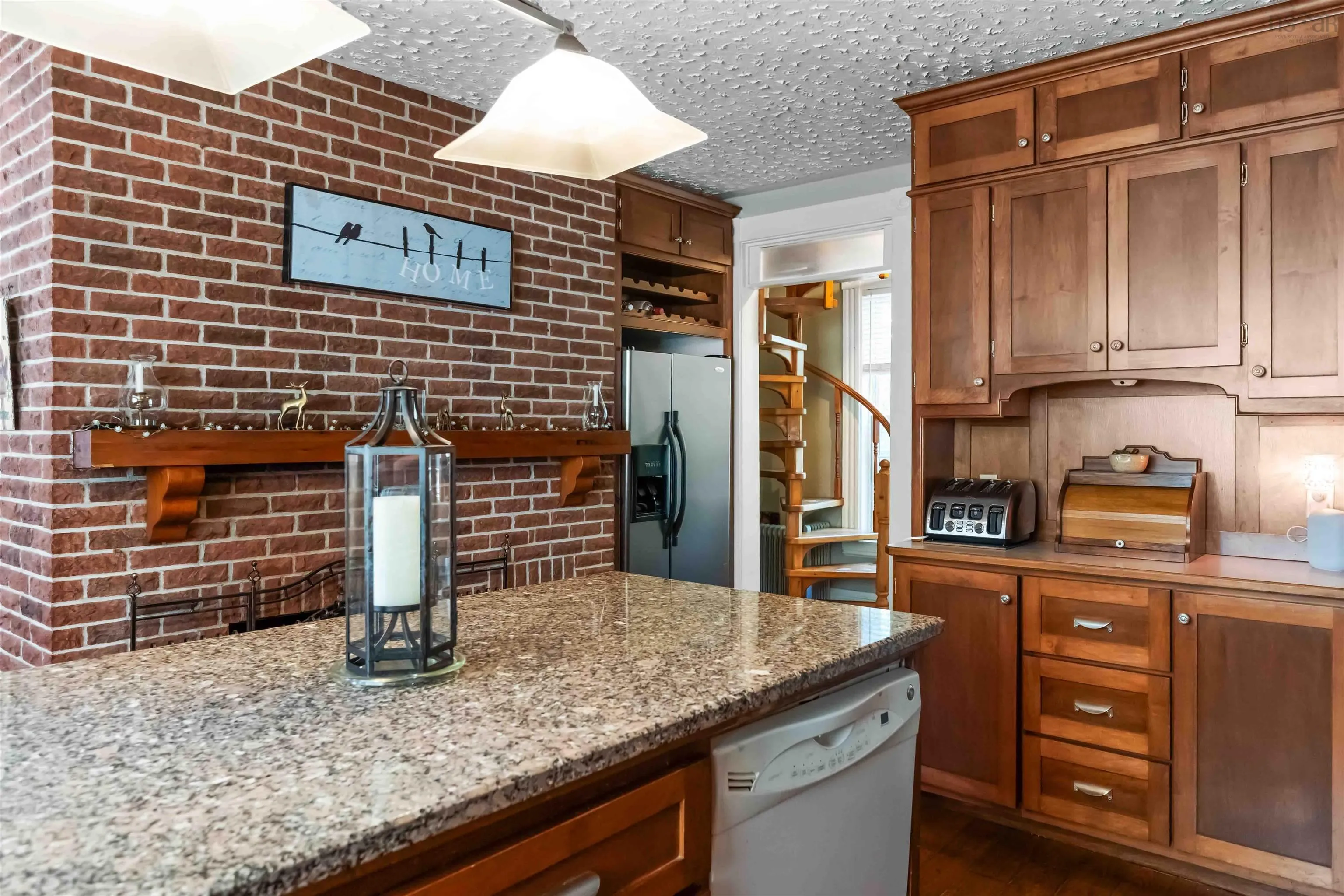 185 Commercial Street, Middleton, NS B0S 1P0, 6 Bedrooms Bedrooms, ,4 BathroomsBathrooms,Residential,For Sale,Commercial,202518918