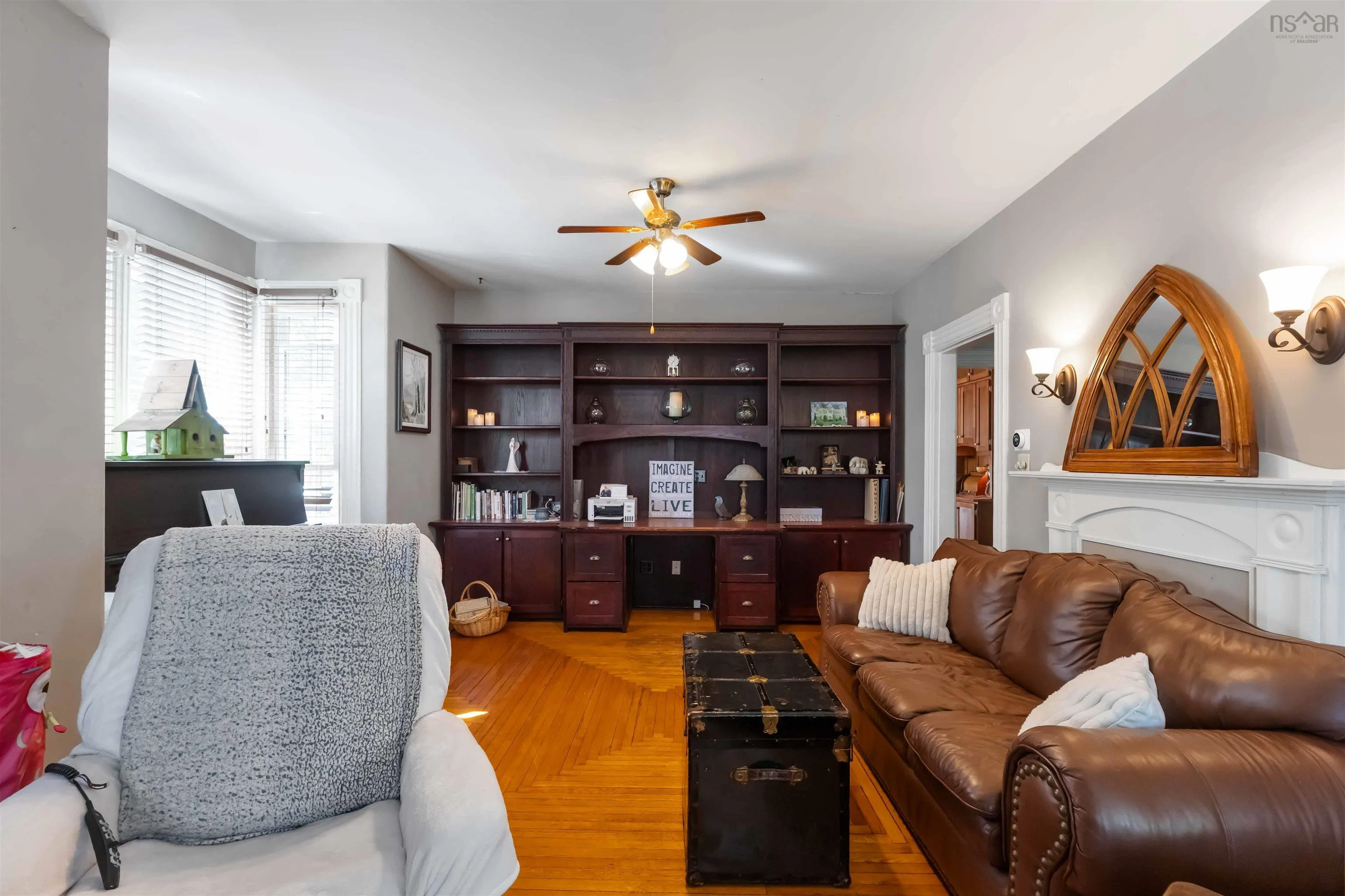 185 Commercial Street, Middleton, NS B0S 1P0, 6 Bedrooms Bedrooms, ,4 BathroomsBathrooms,Residential,For Sale,Commercial,202518918