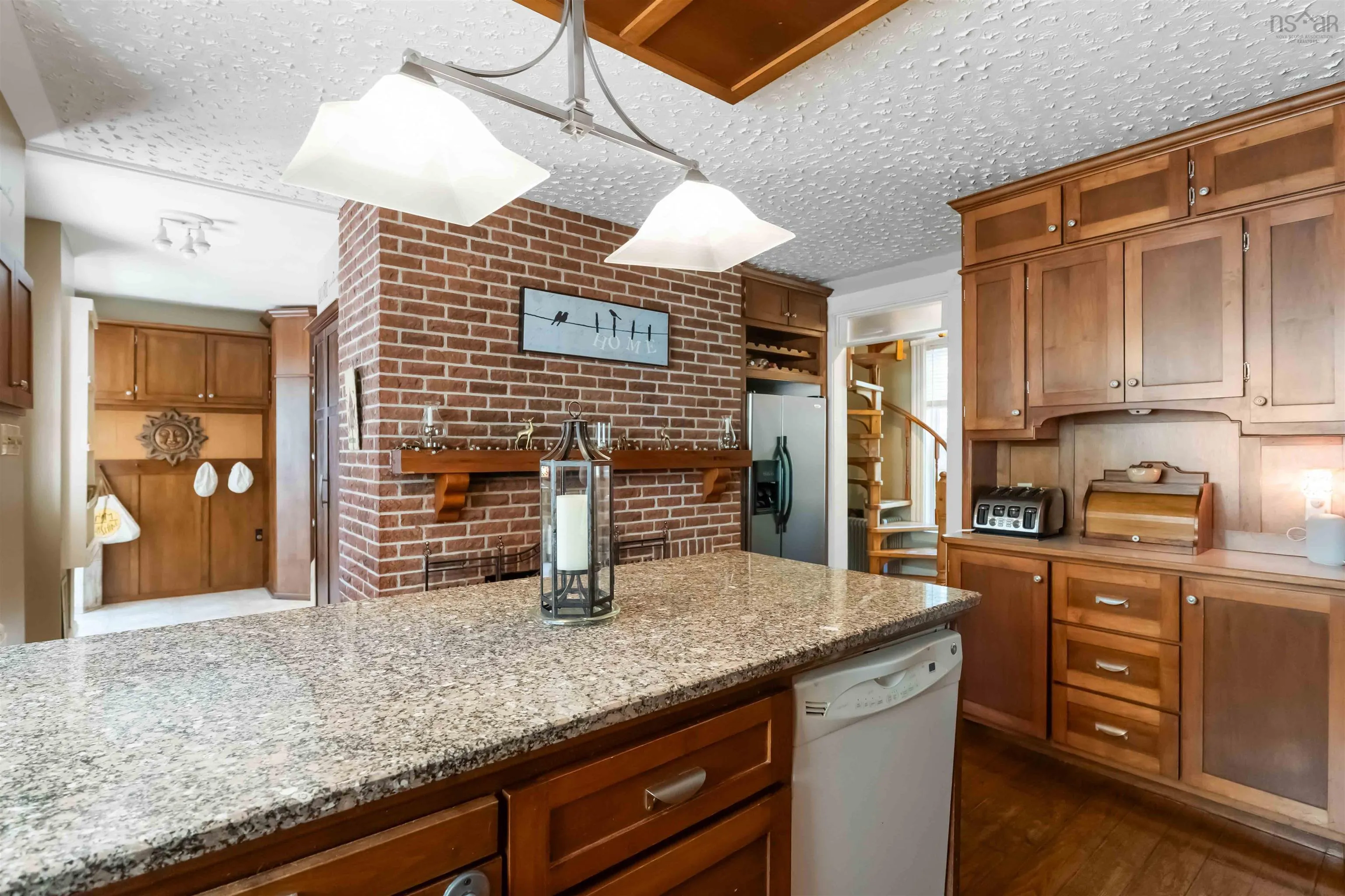 185 Commercial Street, Middleton, NS B0S 1P0, 6 Bedrooms Bedrooms, ,4 BathroomsBathrooms,Residential,For Sale,Commercial,202518918