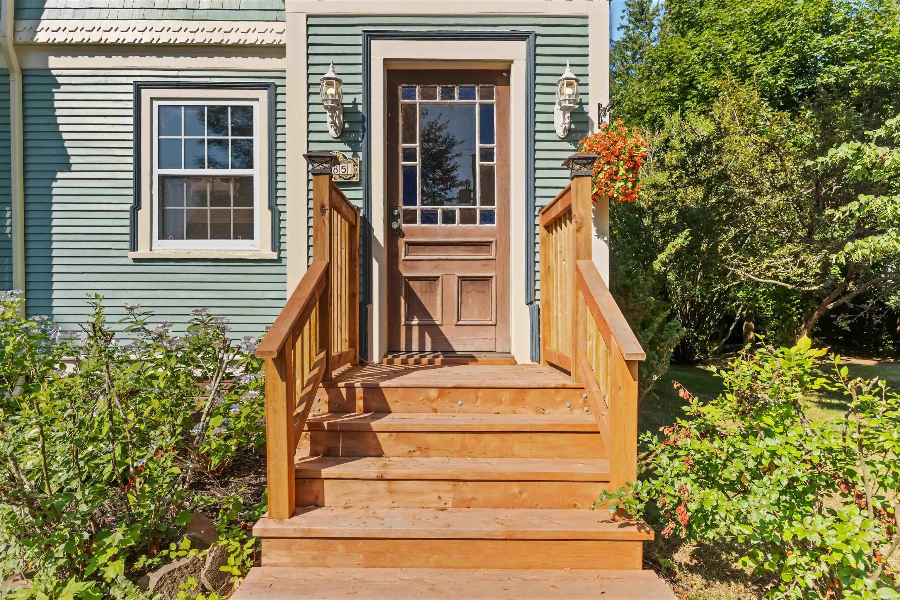 185 Commercial Street, Middleton, NS B0S 1P0, 6 Bedrooms Bedrooms, ,4 BathroomsBathrooms,Residential,For Sale,Commercial,202518918