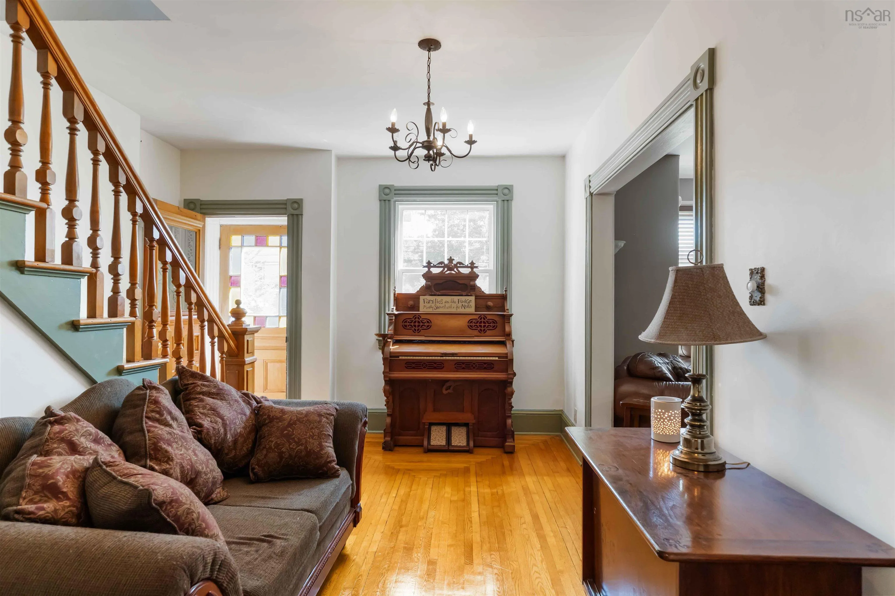 185 Commercial Street, Middleton, NS B0S 1P0, 6 Bedrooms Bedrooms, ,4 BathroomsBathrooms,Residential,For Sale,Commercial,202518918