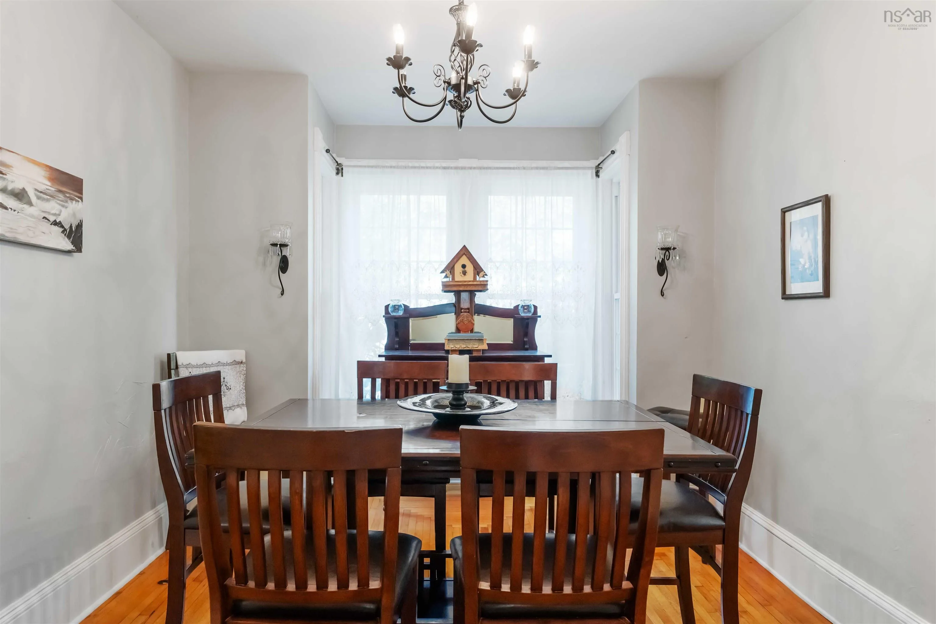 185 Commercial Street, Middleton, NS B0S 1P0, 6 Bedrooms Bedrooms, ,4 BathroomsBathrooms,Residential,For Sale,Commercial,202518918