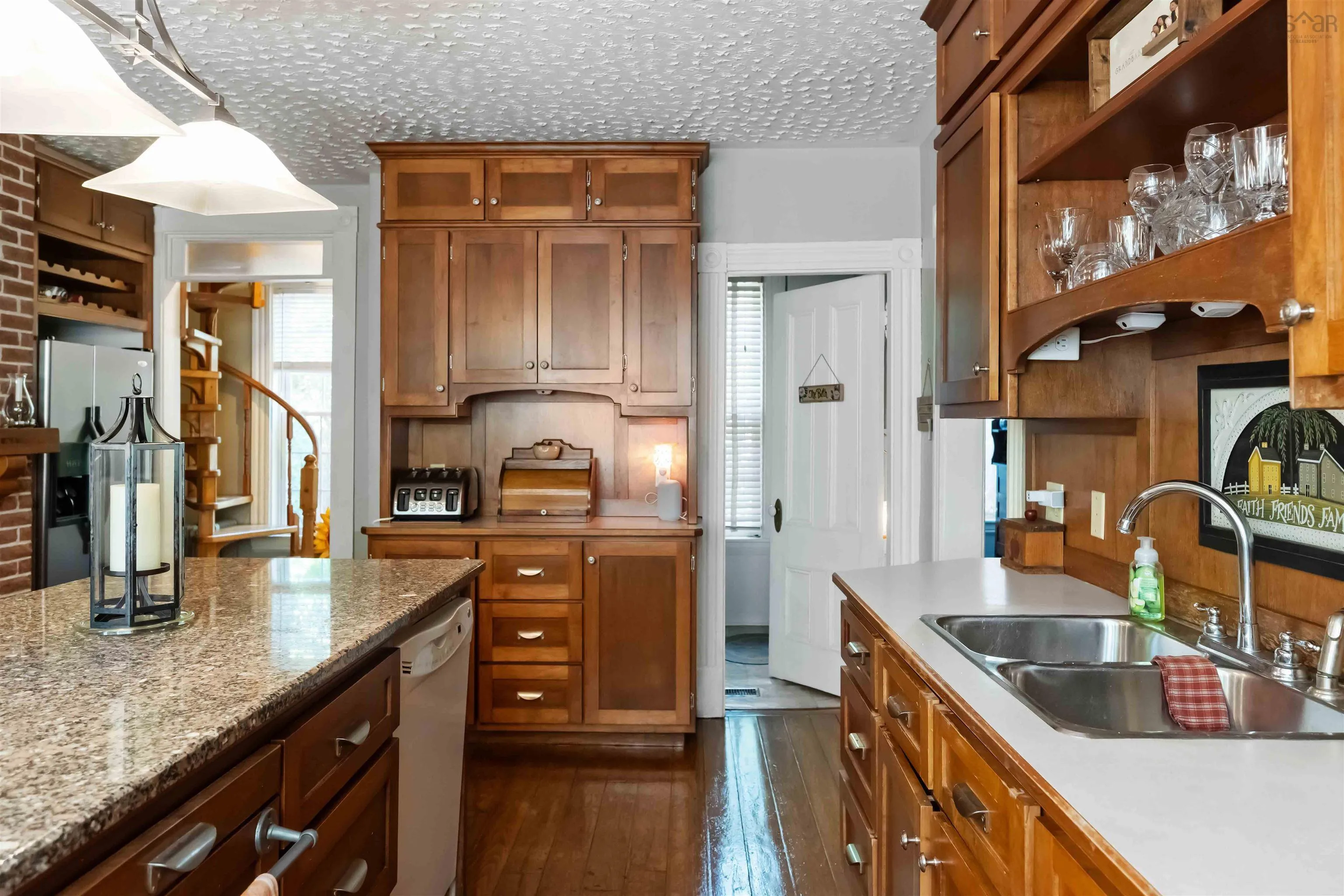185 Commercial Street, Middleton, NS B0S 1P0, 6 Bedrooms Bedrooms, ,4 BathroomsBathrooms,Residential,For Sale,Commercial,202518918