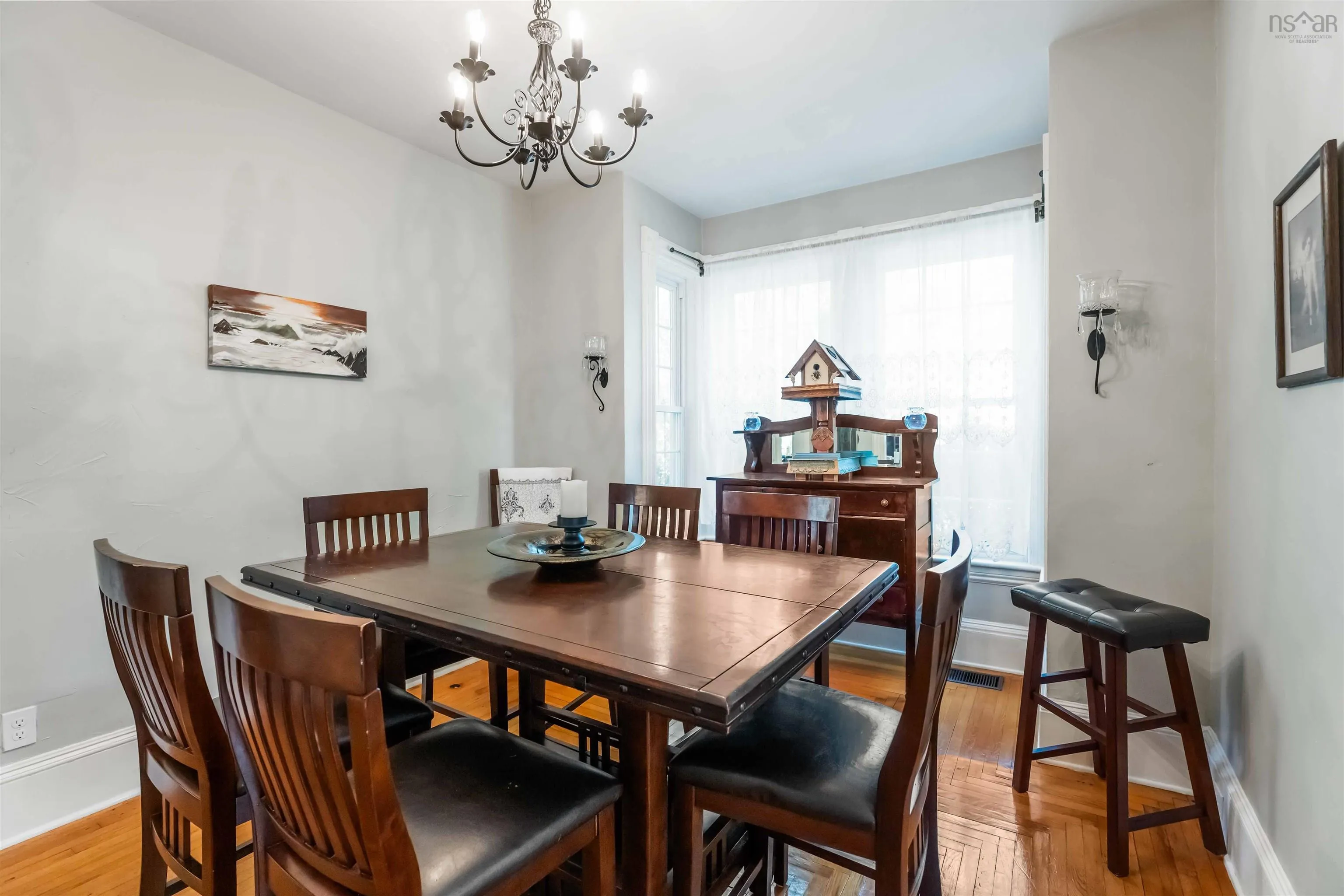 185 Commercial Street, Middleton, NS B0S 1P0, 6 Bedrooms Bedrooms, ,4 BathroomsBathrooms,Residential,For Sale,Commercial,202518918
