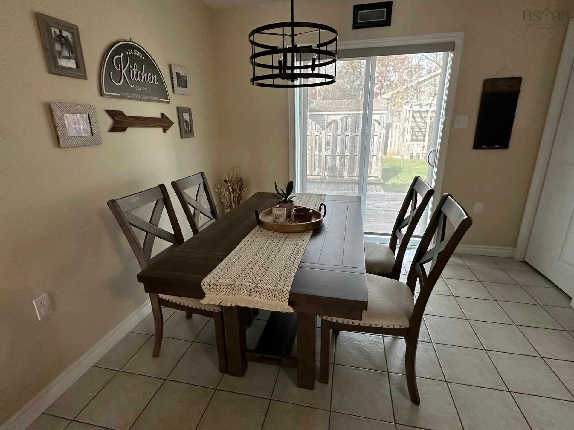 400 Elm Street, New Glasgow, NS B2H 1Z1, 8 Bedrooms Bedrooms, ,Residential Income,For Sale,Elm,202520107