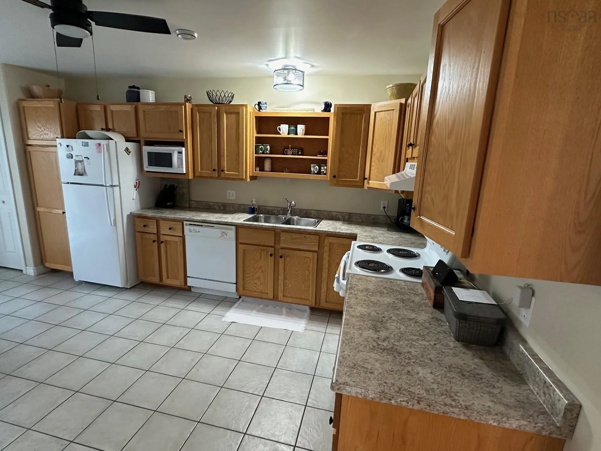 400 Elm Street, New Glasgow, NS B2H 1Z1, 8 Bedrooms Bedrooms, ,Residential Income,For Sale,Elm,202520107