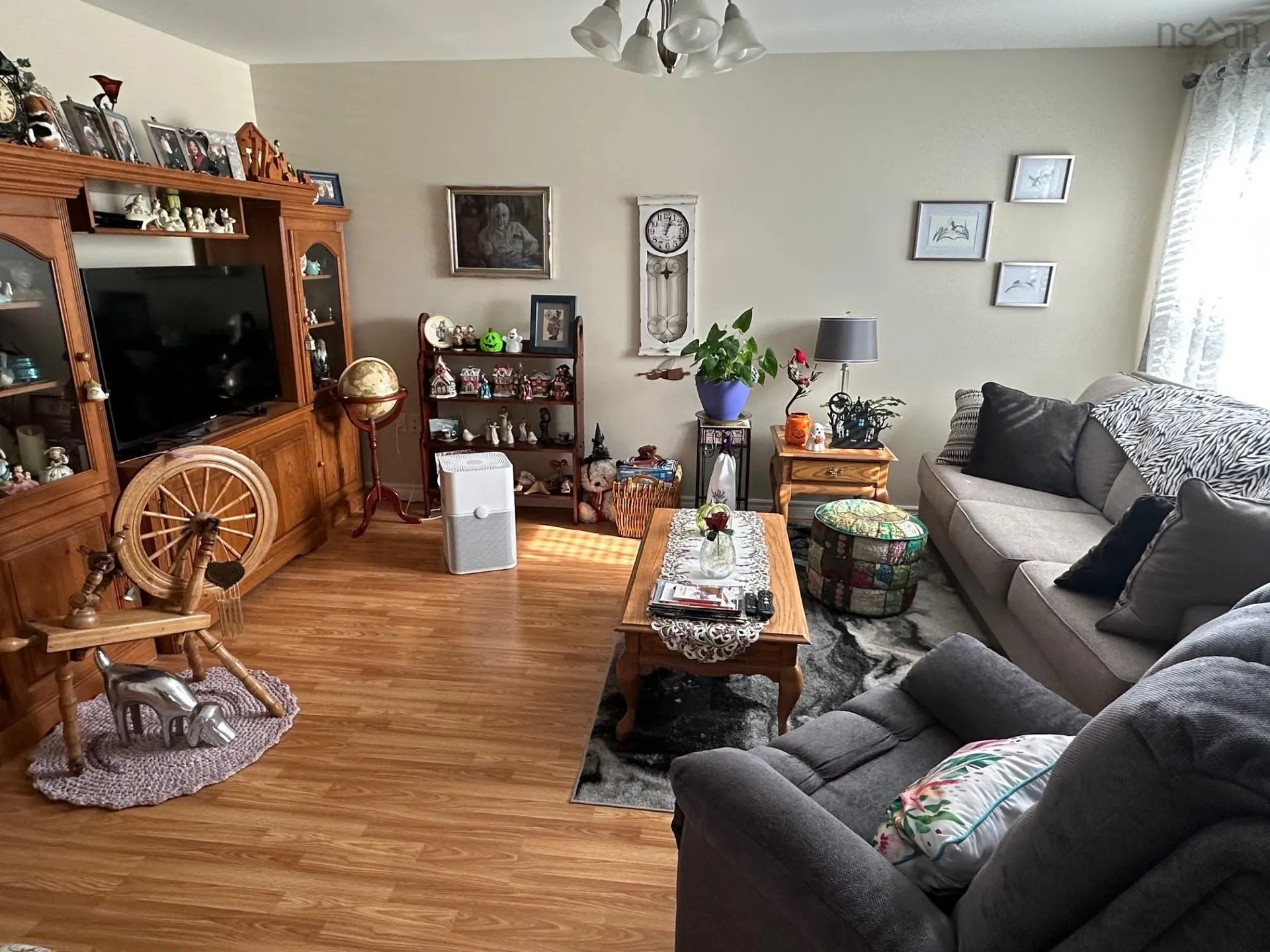 400 Elm Street, New Glasgow, NS B2H 1Z1, 8 Bedrooms Bedrooms, ,Residential Income,For Sale,Elm,202520107
