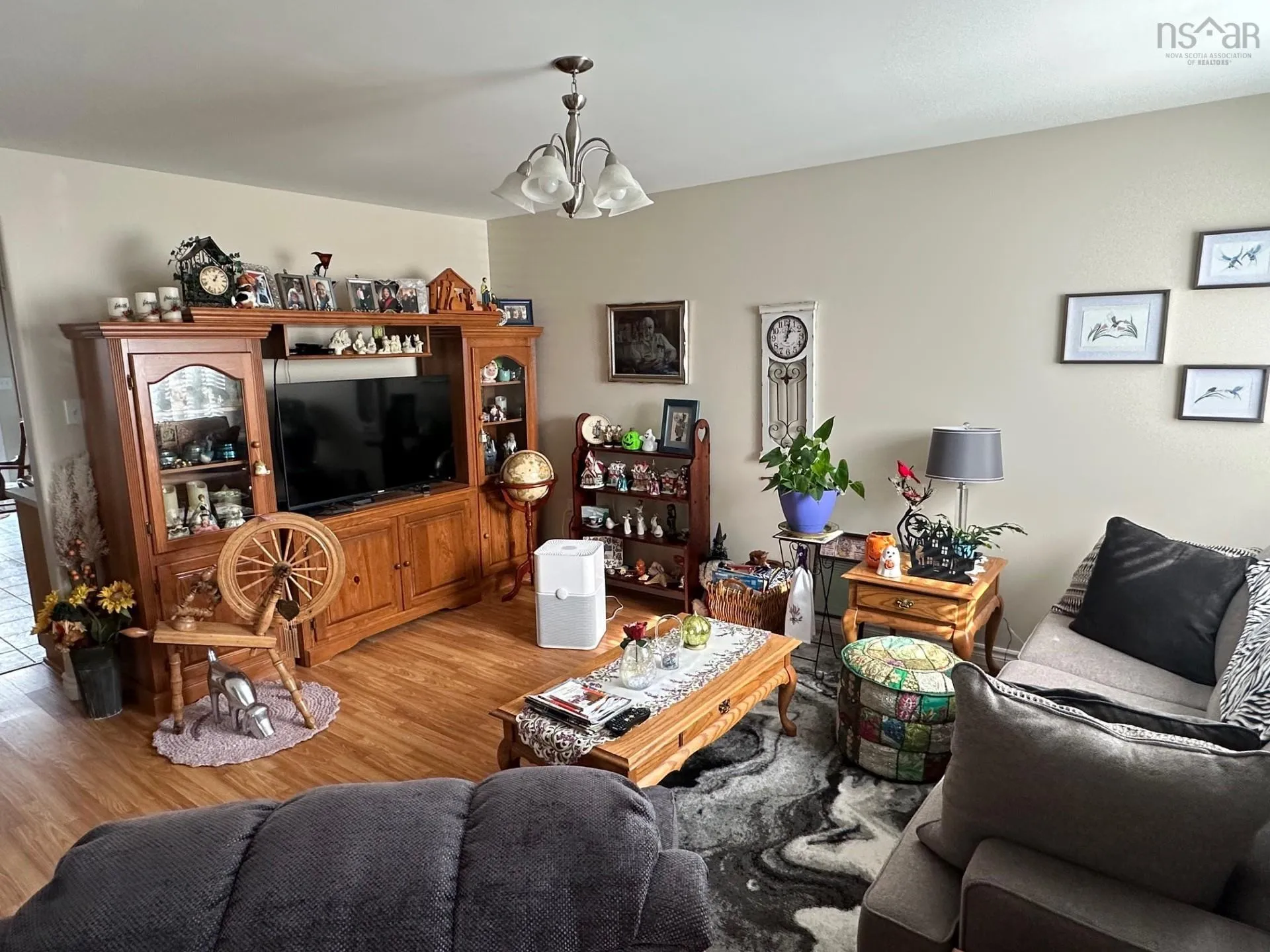 400 Elm Street, New Glasgow, NS B2H 1Z1, 8 Bedrooms Bedrooms, ,Residential Income,For Sale,Elm,202520107