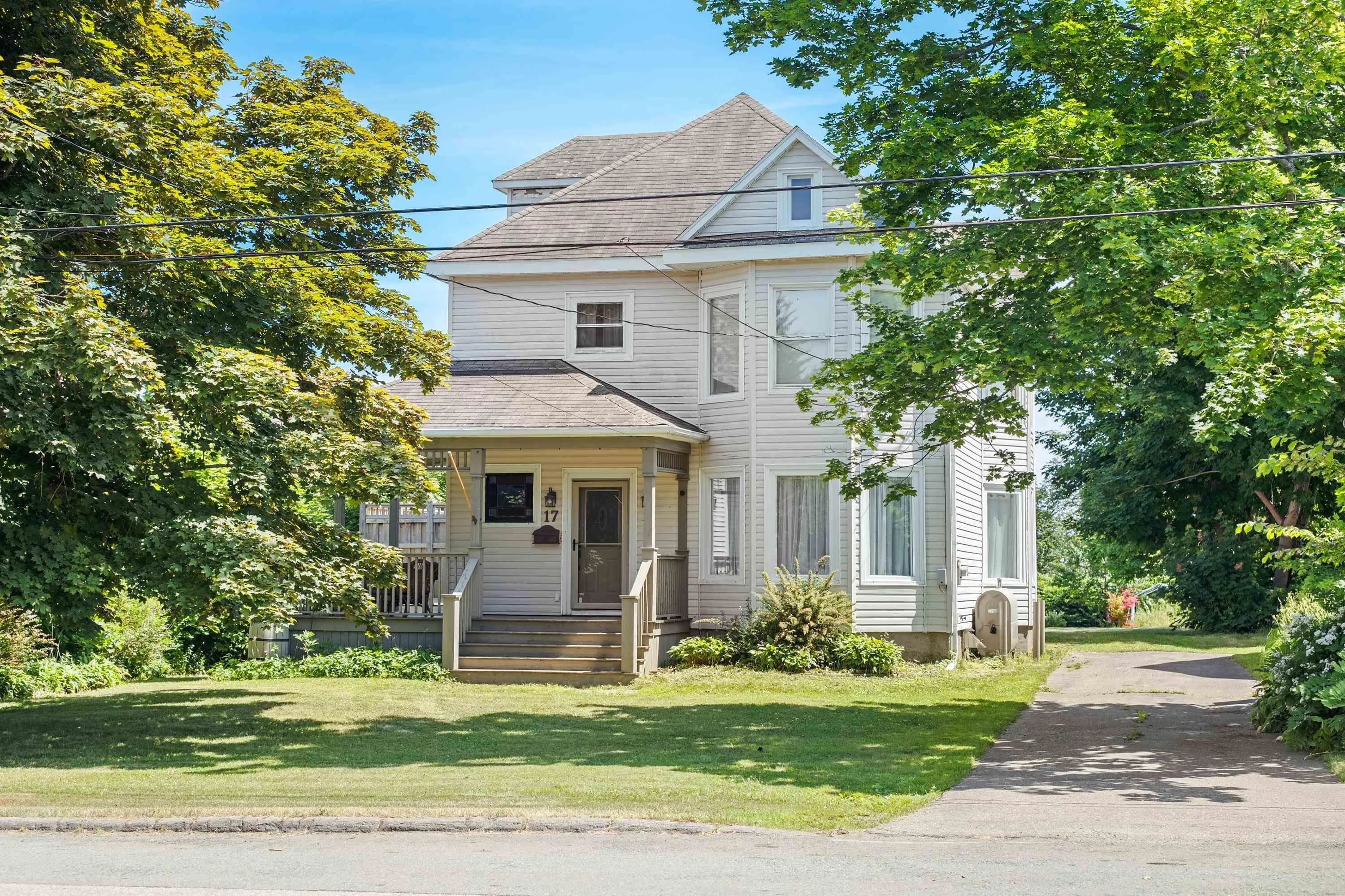 17 Beech Street, Sydney Mines, NS B1V 1H2, 4 Bedrooms Bedrooms, ,2 BathroomsBathrooms,Residential,For Sale,Beech Street,202517631