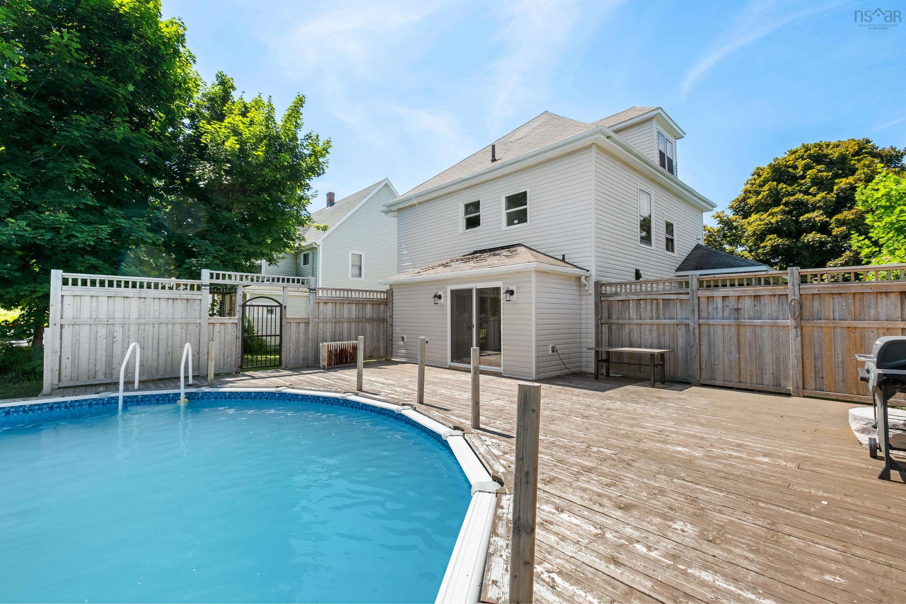 17 Beech Street, Sydney Mines, NS B1V 1H2, 4 Bedrooms Bedrooms, ,2 BathroomsBathrooms,Residential,For Sale,Beech Street,202517631