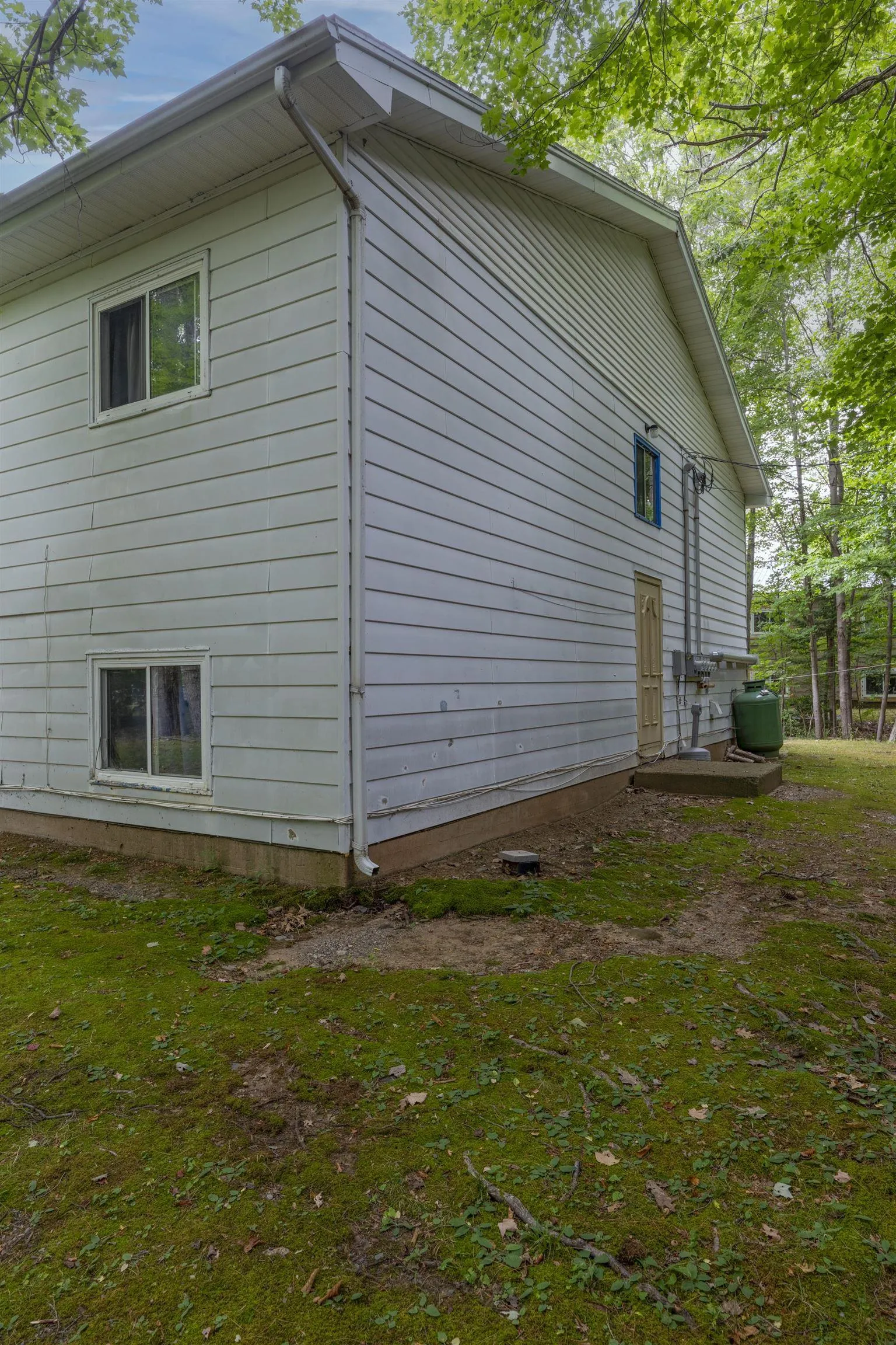 55 Medway Street Lot 65, Bridgewater, NS B4V 1K3, 8 Bedrooms Bedrooms, ,Residential Income,For Sale,Medway,202521024