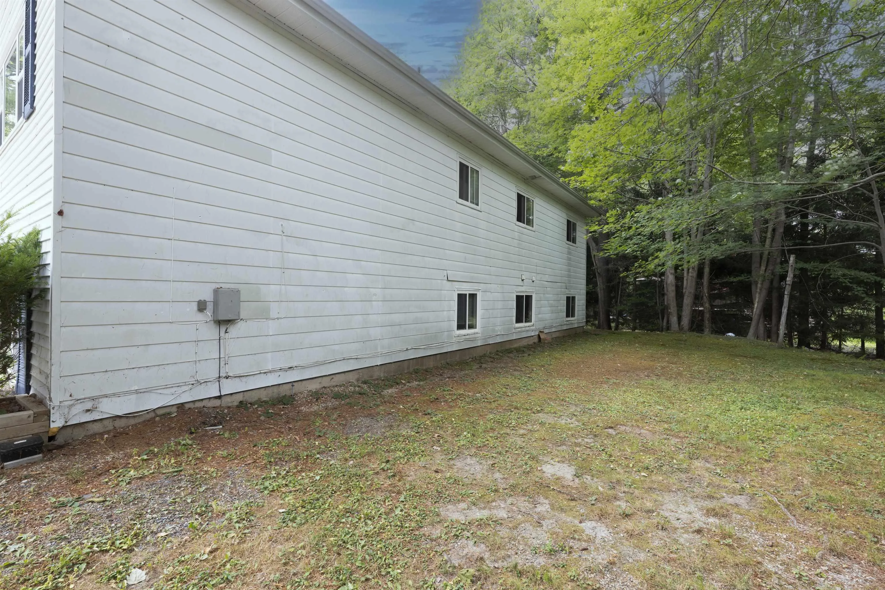55 Medway Street Lot 65, Bridgewater, NS B4V 1K3, 8 Bedrooms Bedrooms, ,Residential Income,For Sale,Medway,202521024