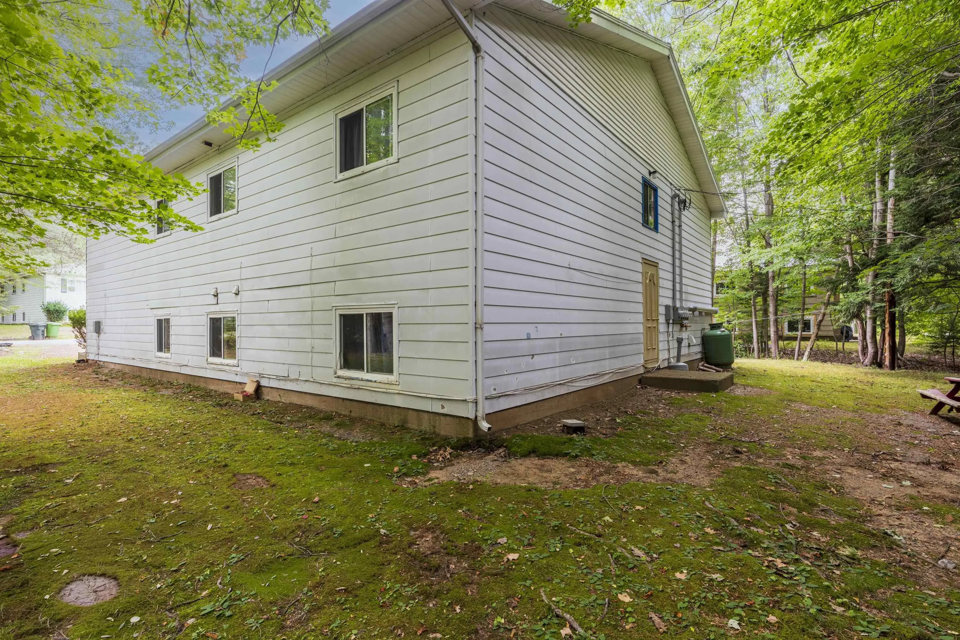 55 Medway Street Lot 65, Bridgewater, NS B4V 1K3, 8 Bedrooms Bedrooms, ,Residential Income,For Sale,Medway,202521024
