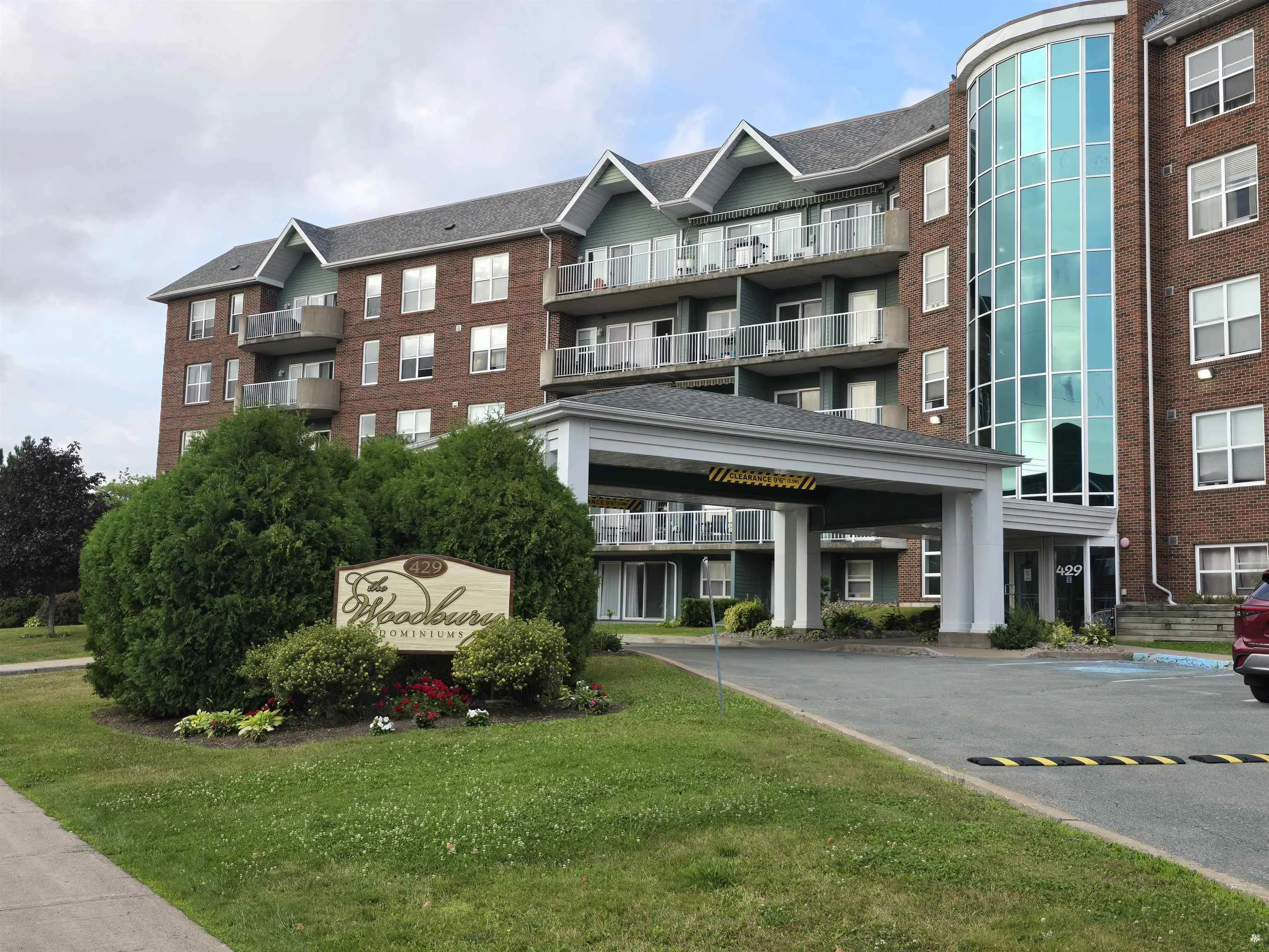 301-429 Parkland Drive, Halifax, NS B3S 1L3, 2 Bedrooms Bedrooms, ,2 BathroomsBathrooms,Residential,For Sale,Parkland,202520561