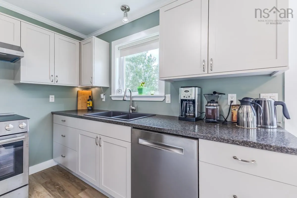 7048 Hwy 2, Portapique, NS B0M 1B0, 3 Bedrooms Bedrooms, ,1 BathroomBathrooms,Residential,For Sale,Hwy 2,202520982