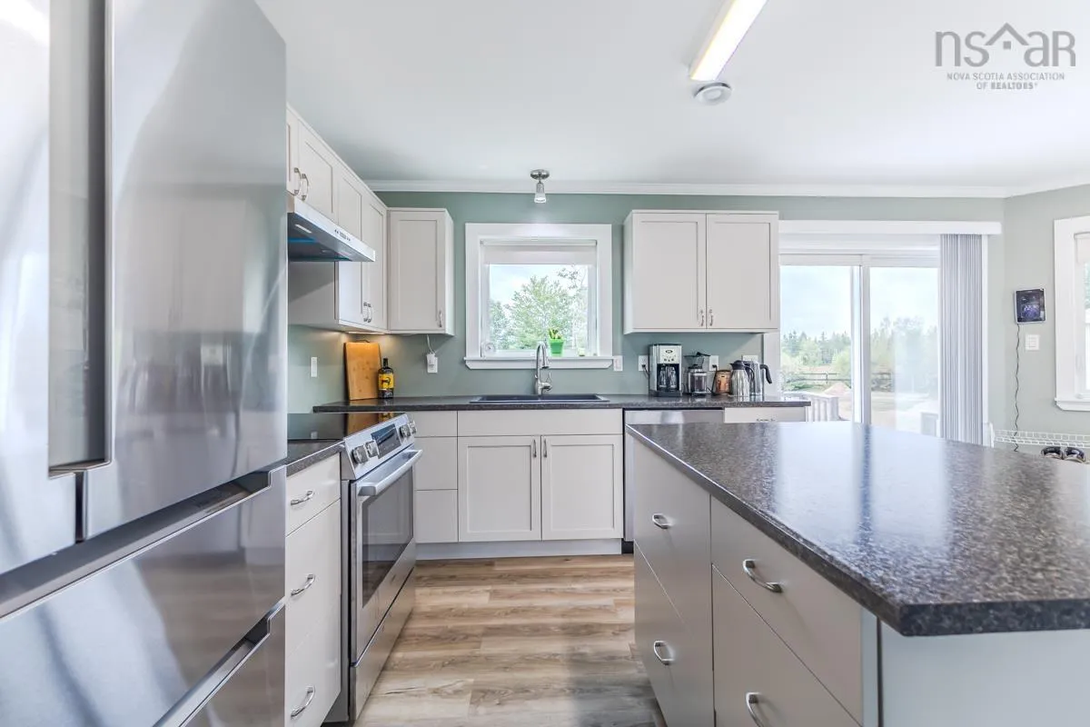 7048 Hwy 2, Portapique, NS B0M 1B0, 3 Bedrooms Bedrooms, ,1 BathroomBathrooms,Residential,For Sale,Hwy 2,202520982