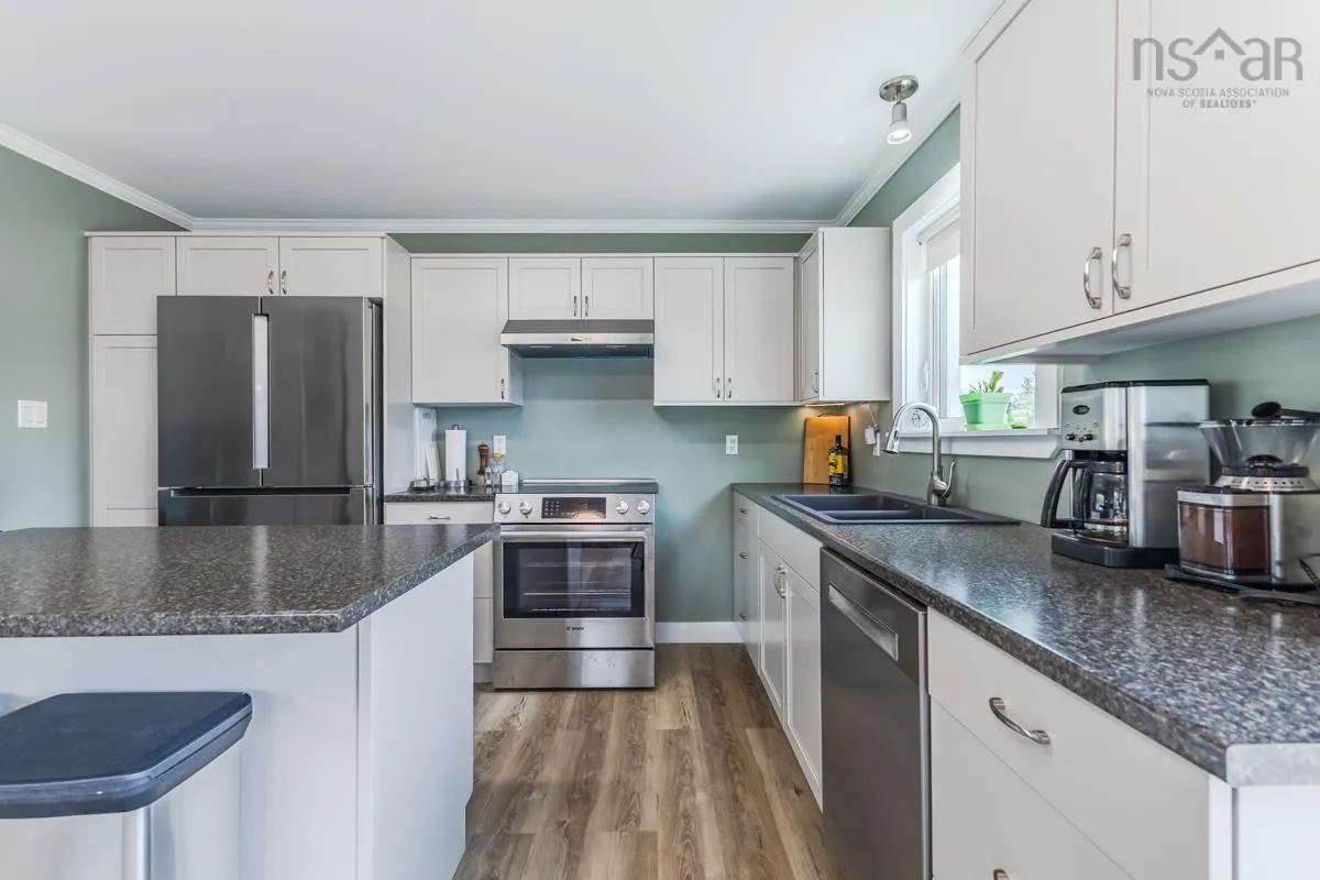 7048 Hwy 2, Portapique, NS B0M 1B0, 3 Bedrooms Bedrooms, ,1 BathroomBathrooms,Residential,For Sale,Hwy 2,202520982