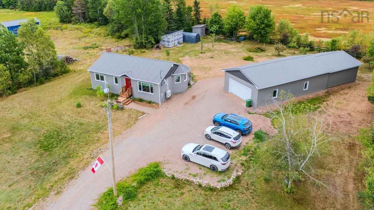 7048 Hwy 2, Portapique, NS B0M 1B0, 3 Bedrooms Bedrooms, ,1 BathroomBathrooms,Residential,For Sale,Hwy 2,202520982