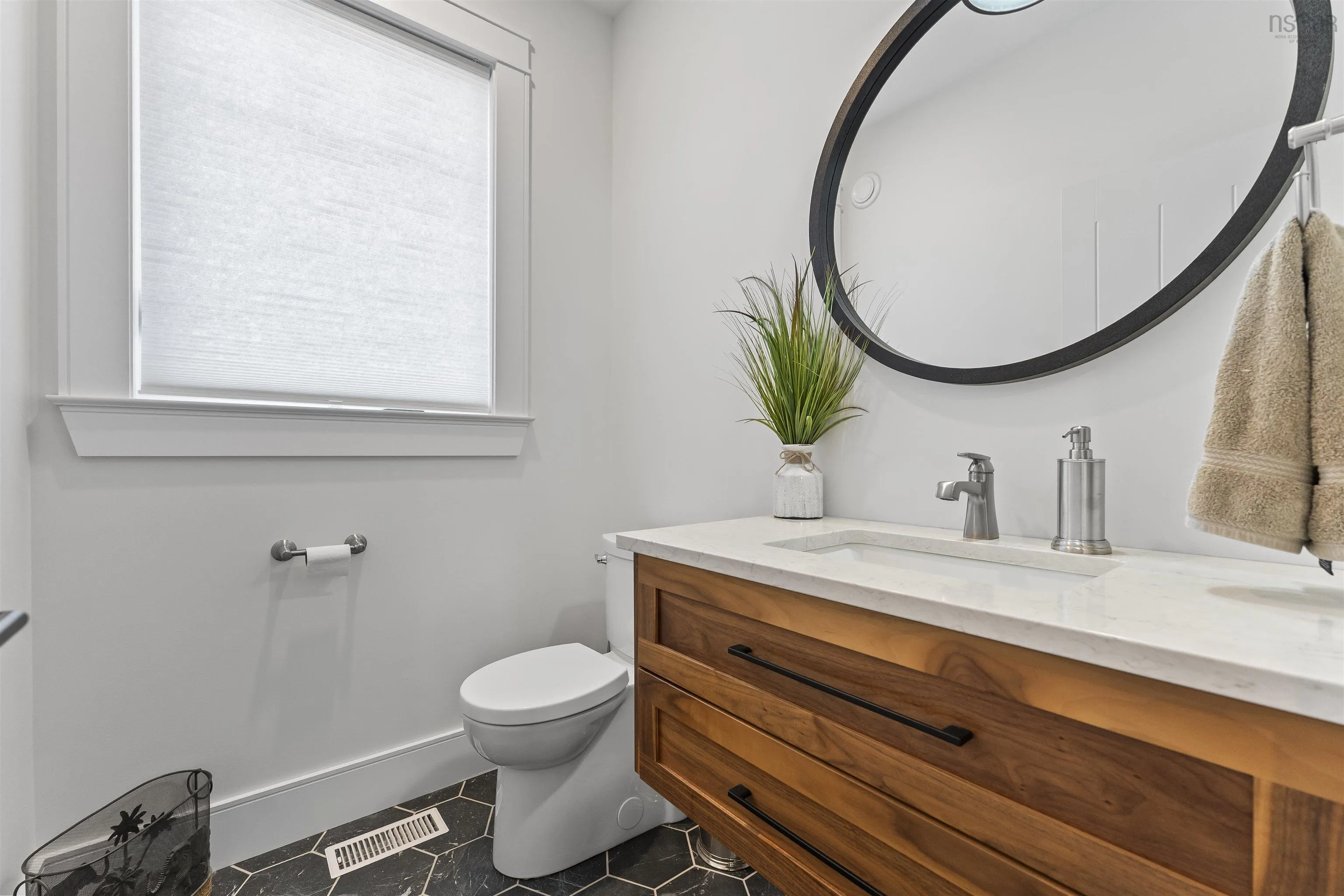 246 Royal Oaks Way, Belnan, NS B2S 0E4, 4 Bedrooms Bedrooms, ,5 BathroomsBathrooms,Residential,For Sale,Royal Oaks,202522205