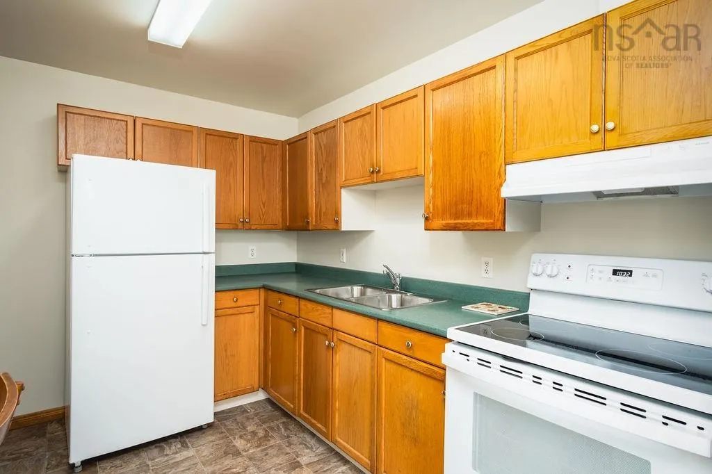 704 Queen Street, Port Hawkesbury, NS B9A 2W8, 6 Bedrooms Bedrooms, ,Residential Income,For Sale,Queen,202523486