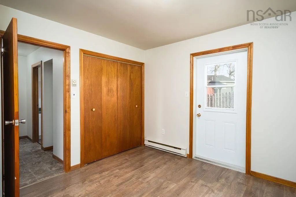 704 Queen Street, Port Hawkesbury, NS B9A 2W8, 6 Bedrooms Bedrooms, ,Residential Income,For Sale,Queen,202523486