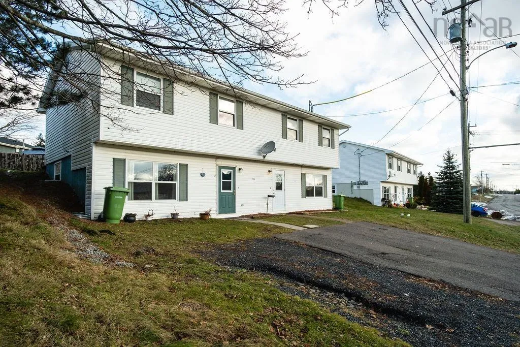 704 Queen Street, Port Hawkesbury, NS B9A 2W8, 6 Bedrooms Bedrooms, ,Residential Income,For Sale,Queen,202523486