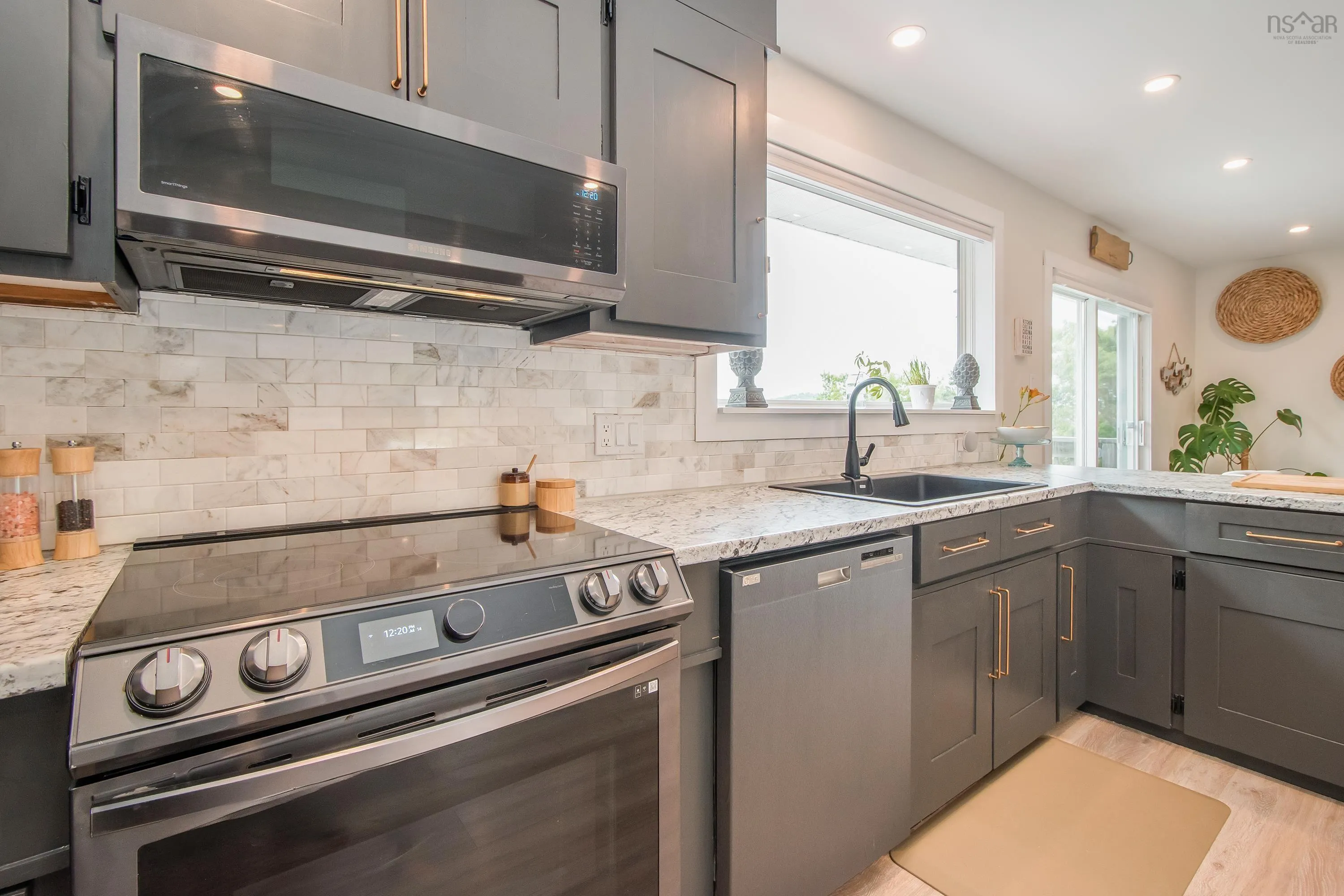 14828 Highway 7, East Ship Harbour, NS B0J 3H0, 3 Bedrooms Bedrooms, ,2 BathroomsBathrooms,Residential,For Sale,Highway 7,202517937