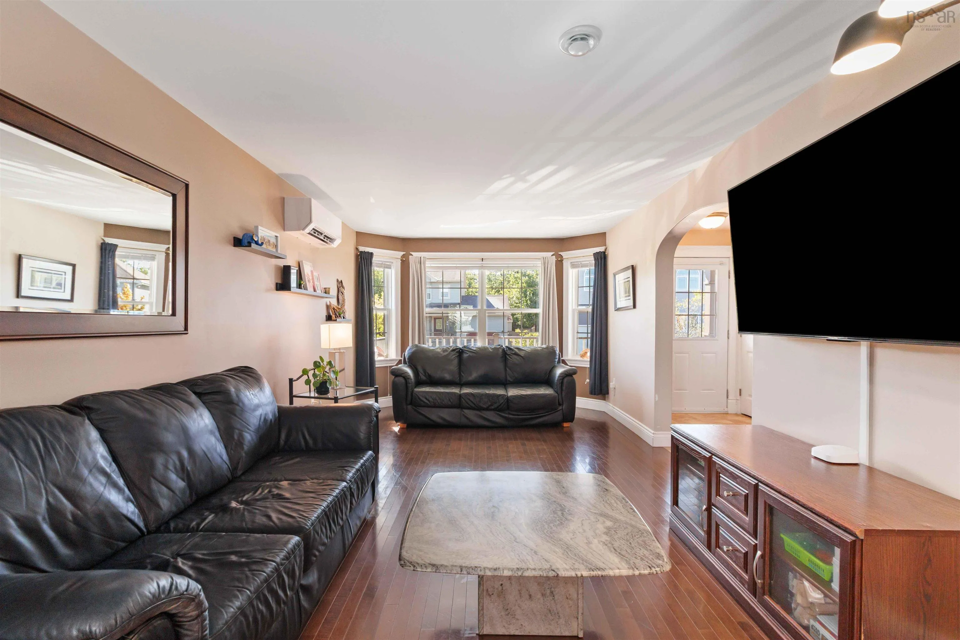 77 St Clair Avenue, Dartmouth, NS B2X 0B2, 3 Bedrooms Bedrooms, ,4 BathroomsBathrooms,Residential,For Sale,St Clair,202520476