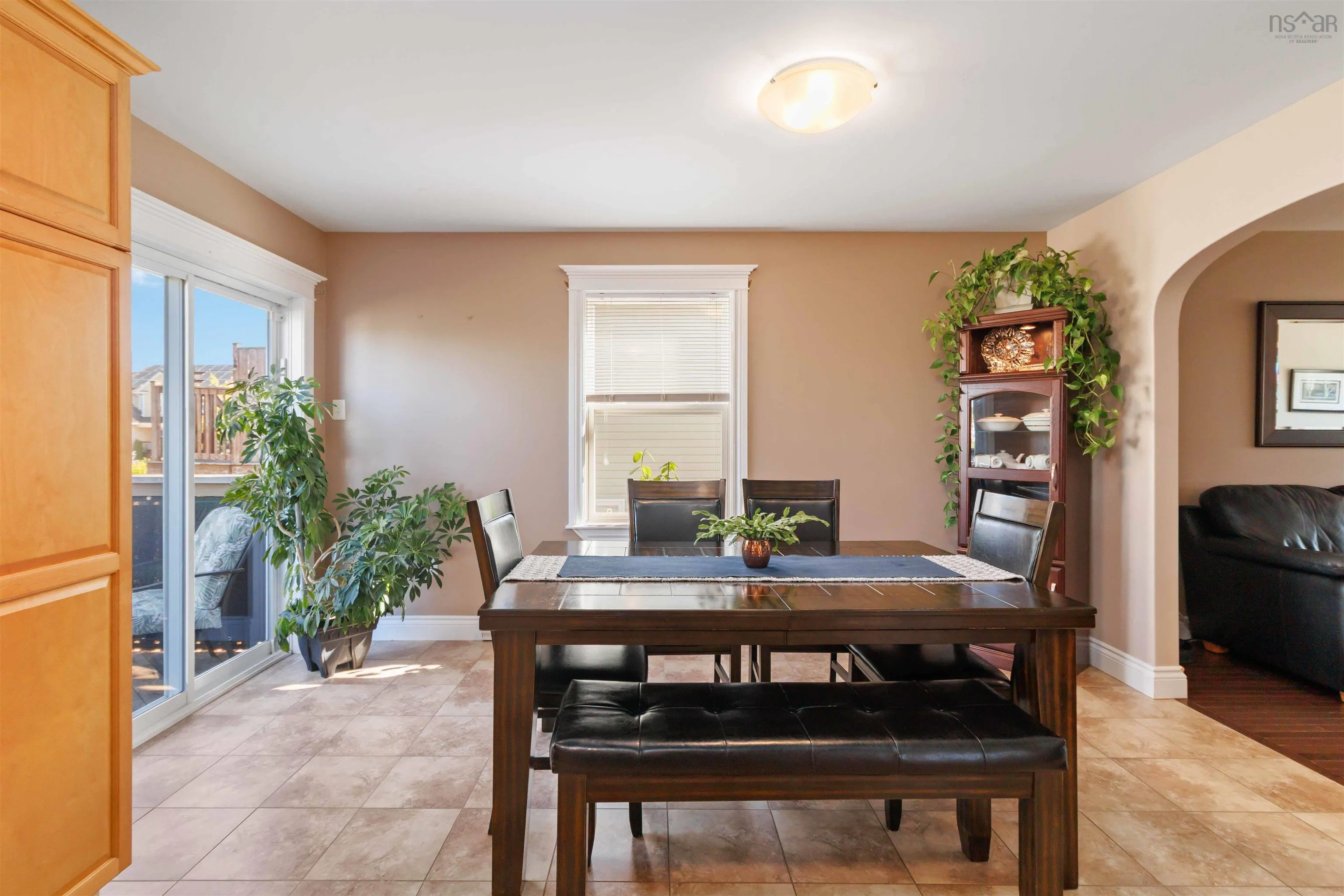 77 St Clair Avenue, Dartmouth, NS B2X 0B2, 3 Bedrooms Bedrooms, ,4 BathroomsBathrooms,Residential,For Sale,St Clair,202520476